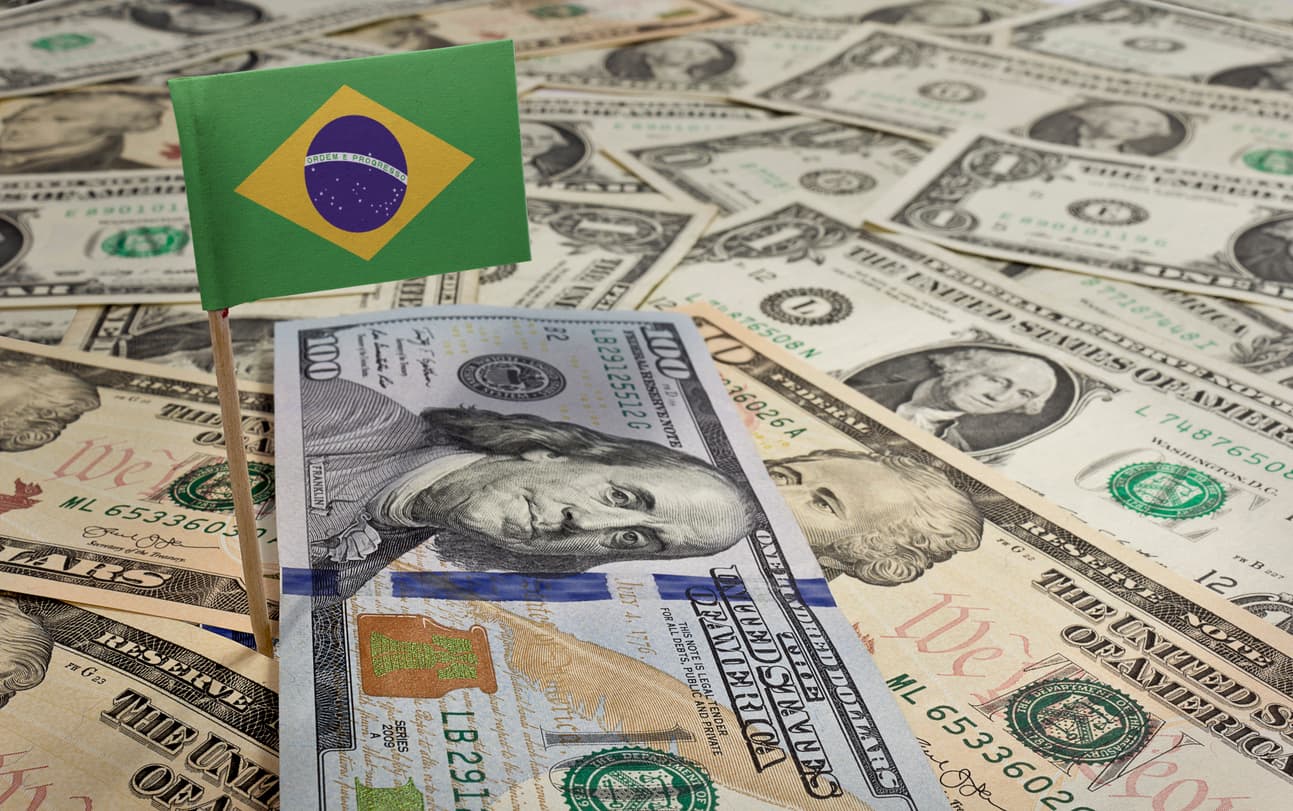 Dólar volta aos R$ 5,10 de olho no cenário eleitoral e exterior