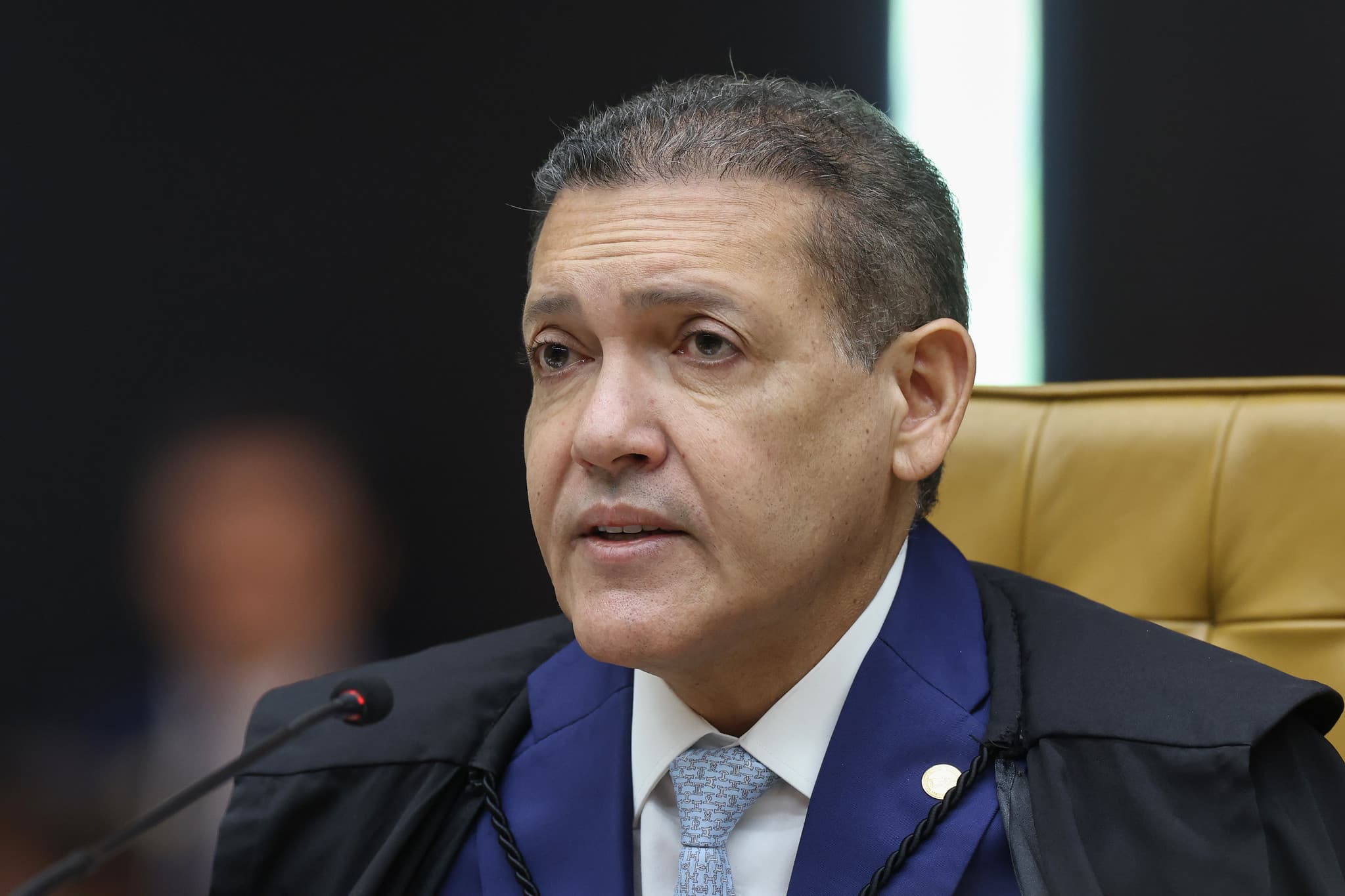 Nunes Marques suspende propaganda de Lula que associa Flávio Bolsonaro a rachadinha e Master
