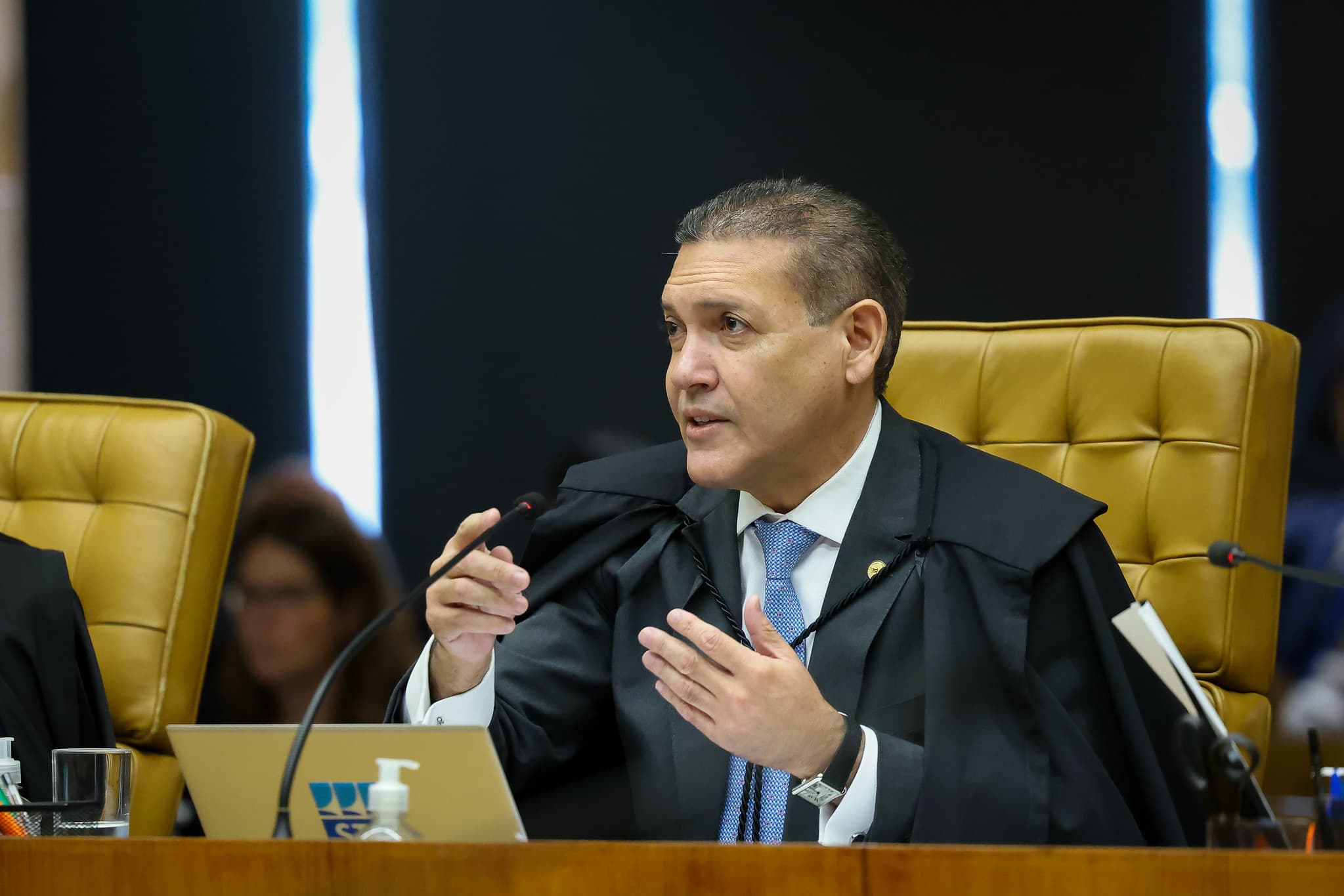 Presidente do TSE reclama de interferência em decisões da Corte; Fux contraria Dino e proíbe novamente publicações sobre Nossa Senhora Aparecida