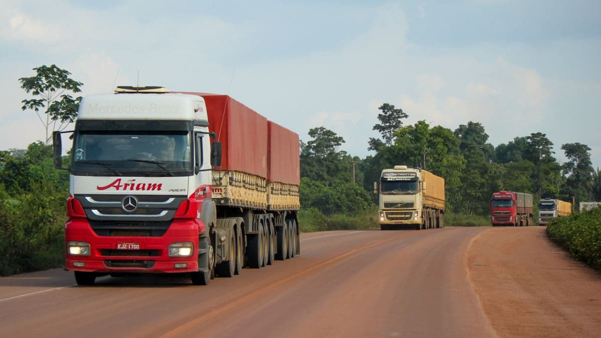 Frete rodoviário sobe em setembro por pressão do diesel, aponta Edenred Mobilidade