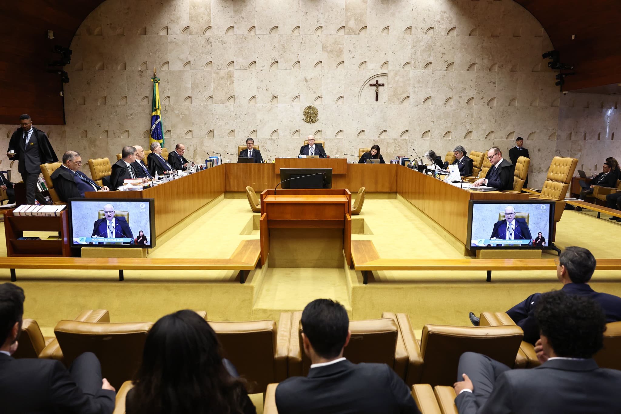 STF exclui ISS de base de cálculo das contribuições federais, em vitória para empresas