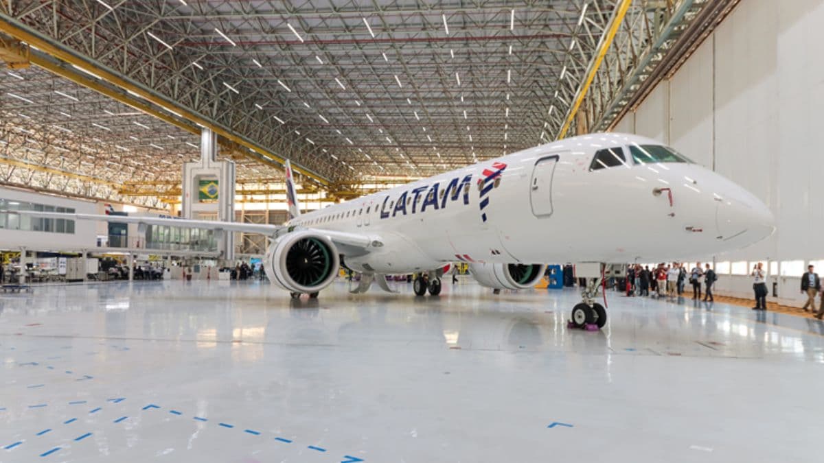 Voos curtos e mais espaçoso: como é o primeiro avião da Embraer a ser usado pela Latam em rotas comerciais no Brasil