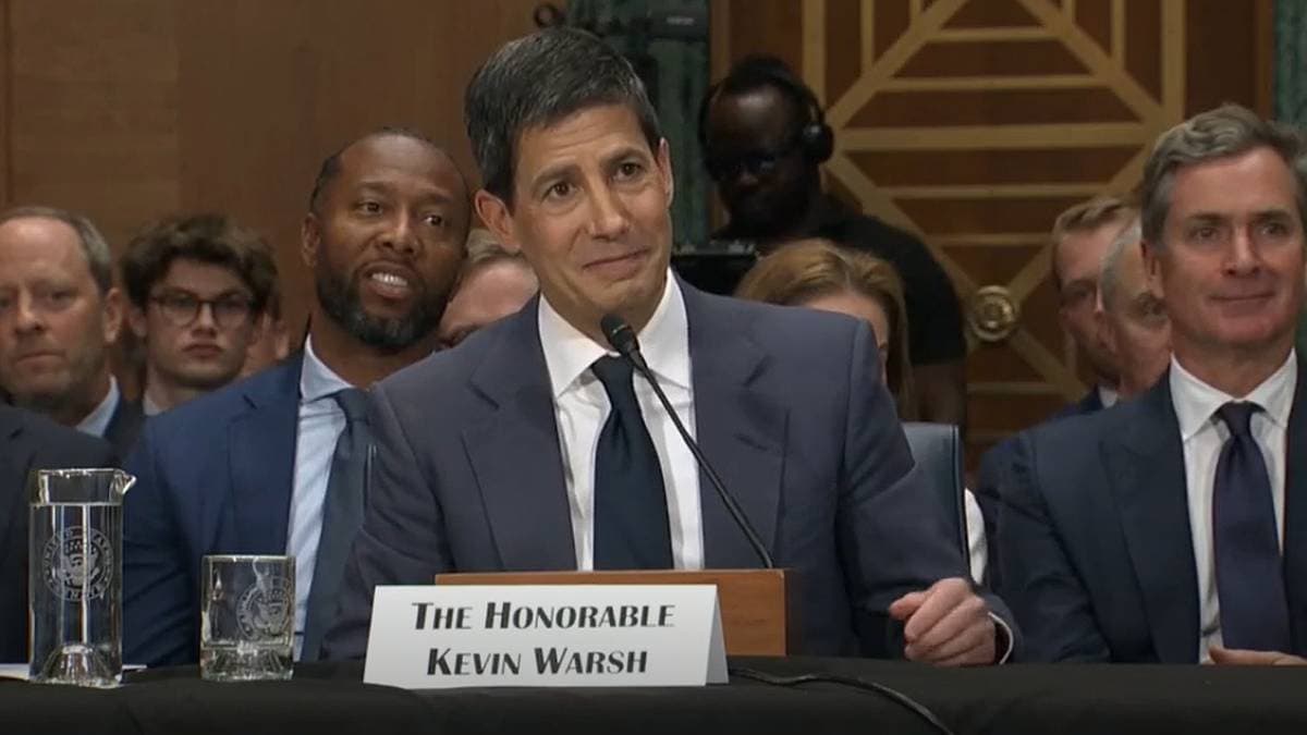 Uma nova era no Fed: o que Kevin Warsh disse sobre juros e inflação na primeira coletiva — e por que ele é tão diferente de Powell