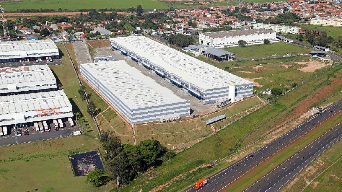 BTLG11 vai às compras e coloca galpões ocupados por Mercado Livre e Amazon no carrinho; veja detalhes da transação de R$ 959 milhões