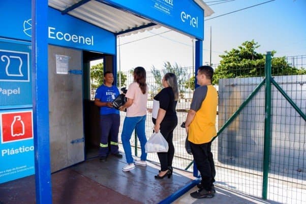 Enel amplia programa que dá descontos na conta de luz a partir da reciclagem