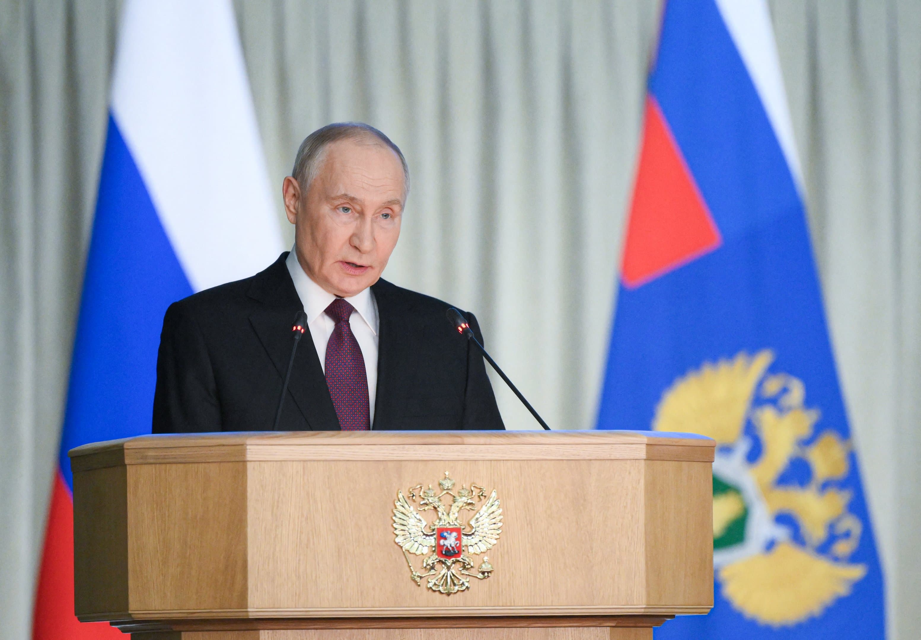 Drones ucranianos atingem instalações na Rússia às vésperas de evento de Putin
