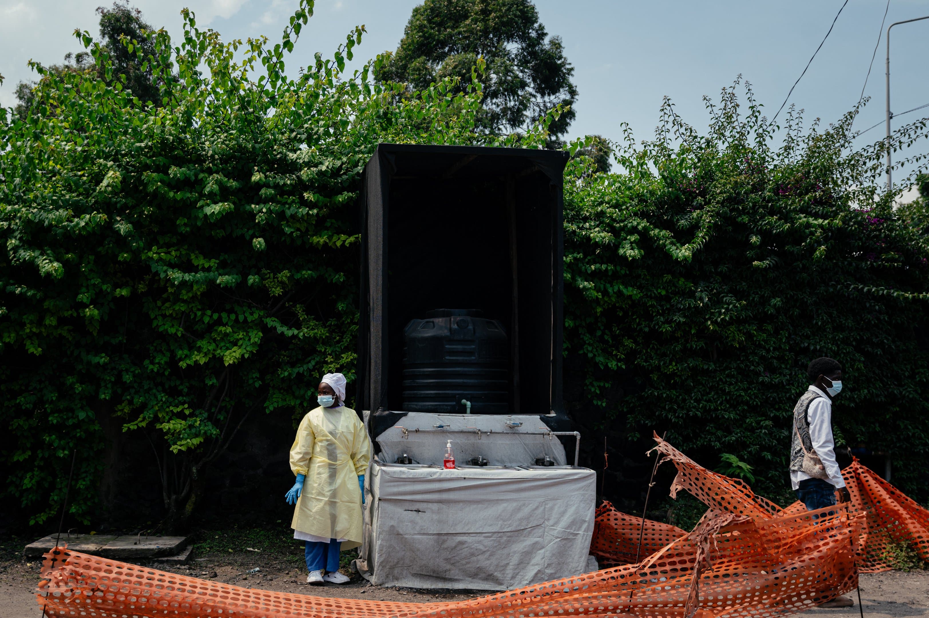 Surto de ebola no Congo desafia OMS: apenas 45% dos contatos são rastreados