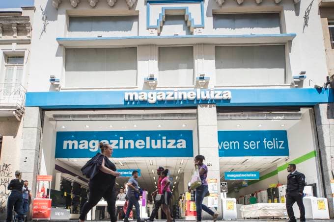 Magalu fecha parceria com Amazon para vender 12 mil produtos na plataforma