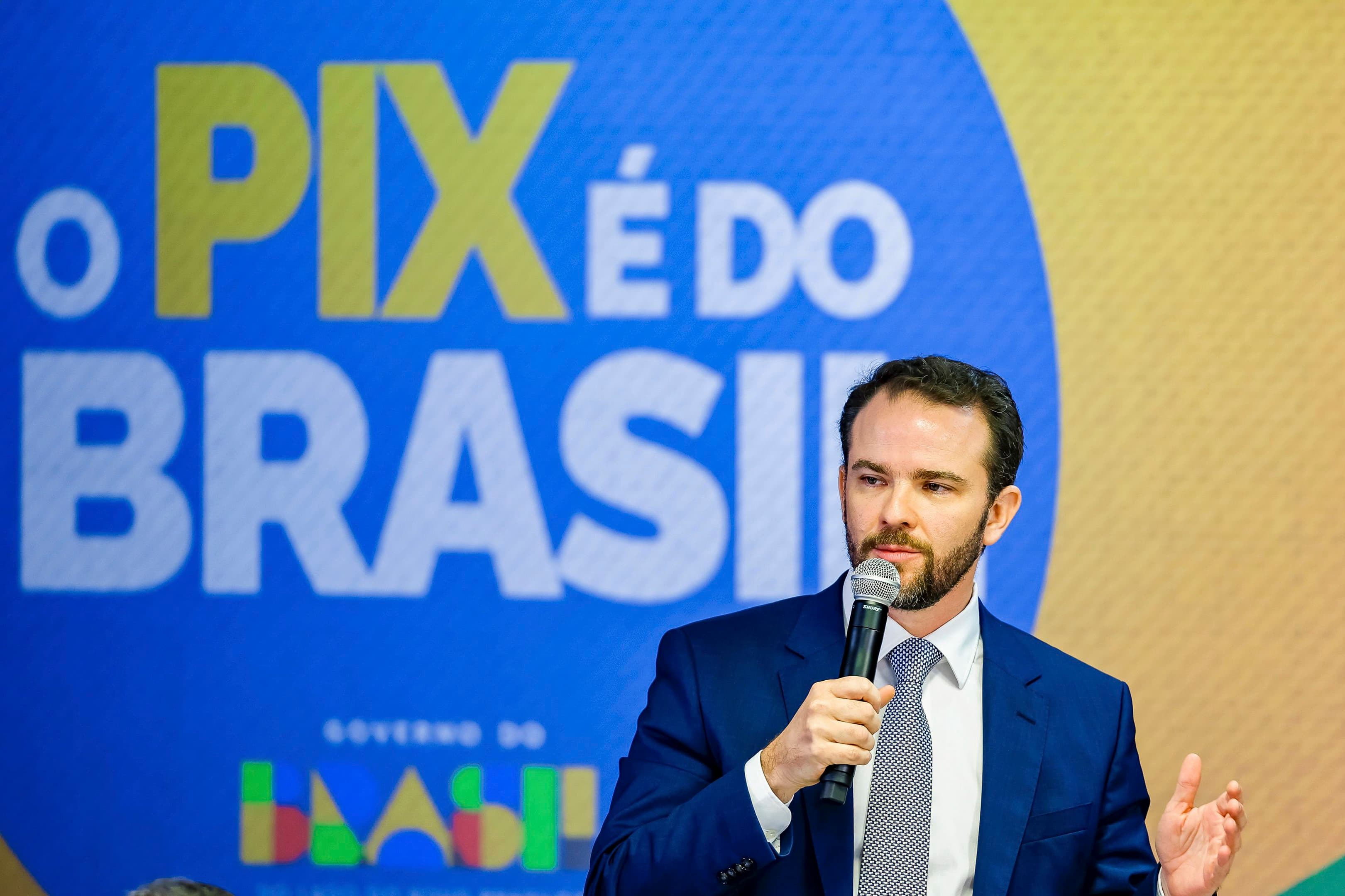 Governo fará 'força-tarefa' e vai divulgar todos os documentos de autorização das bets, diz Durigan