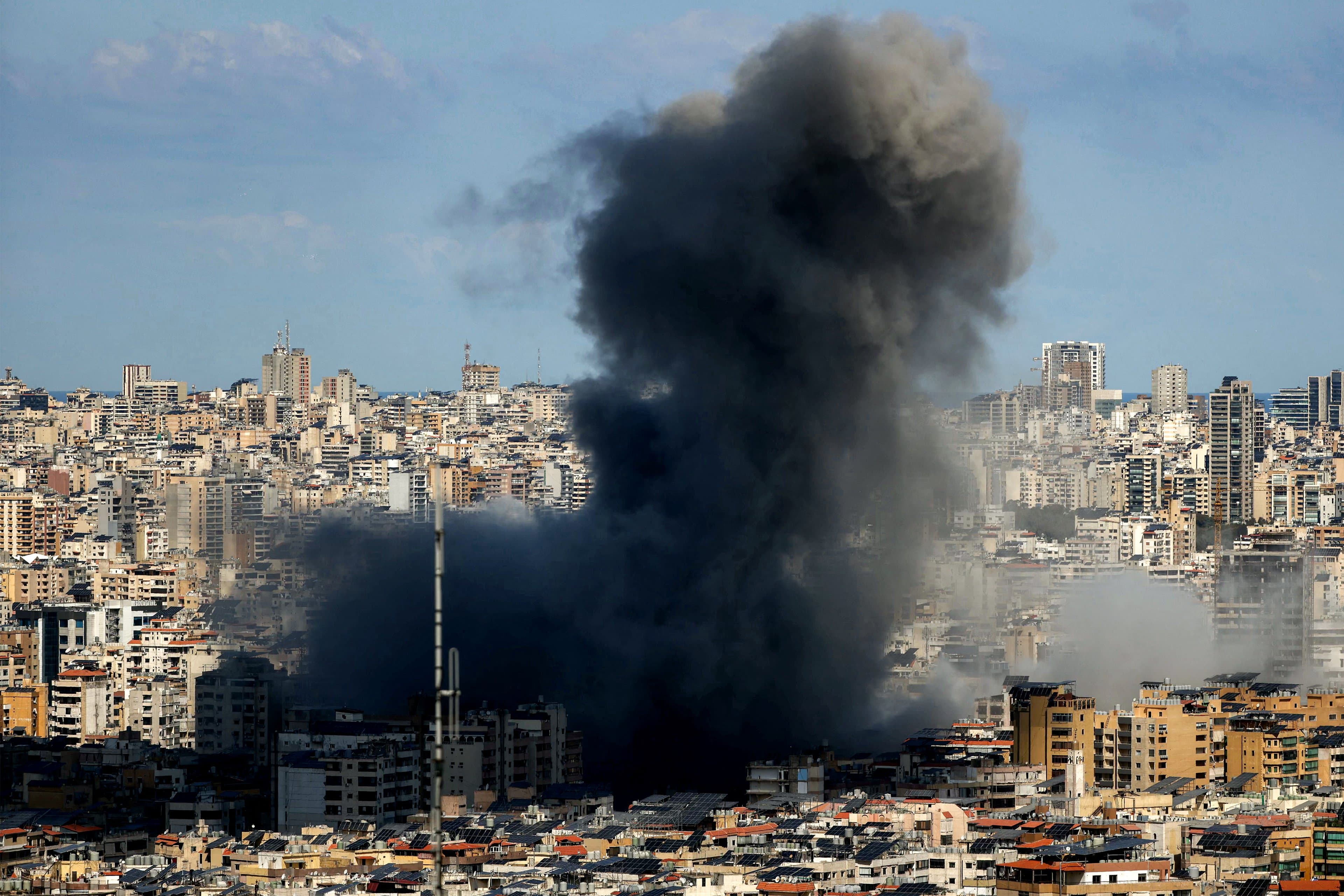 Israel bombardeia sul de Beirute após drones atingirem seu território