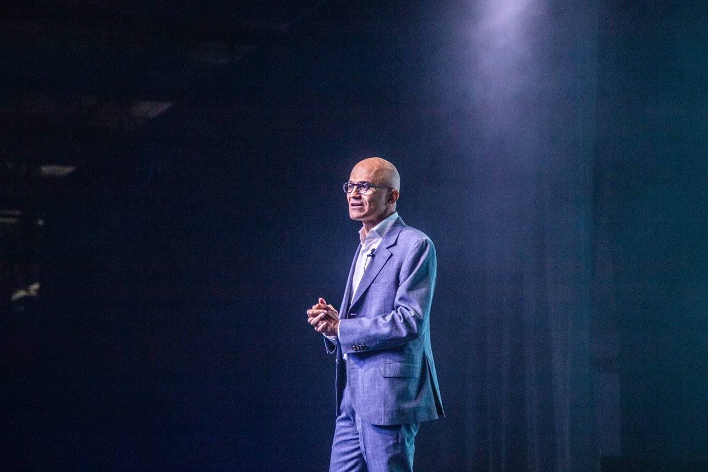 Satya Nadella avisa: IA pode fazer com as empresas o que globalização fez com a indústria