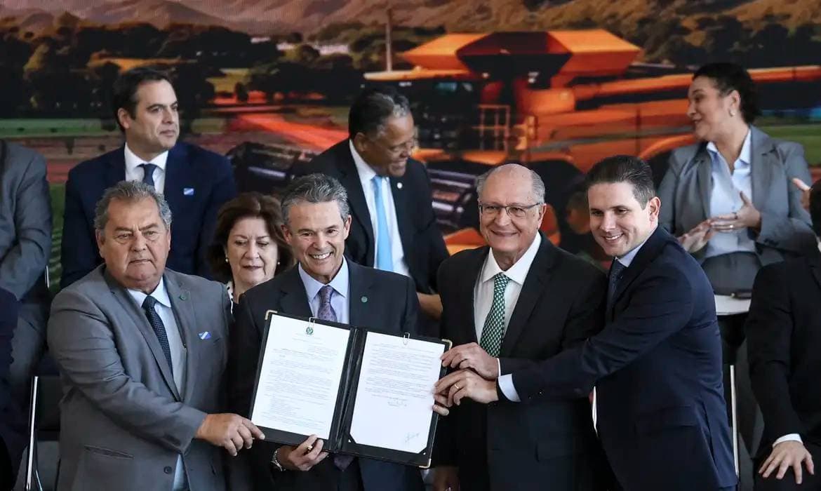 Plano Safra 2026/27 foca investimento, mas agro precisa de custeio, dizem analistas