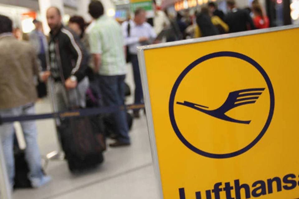 Aviões deixam Europa com metade da capacidade após novo controle de fronteiras