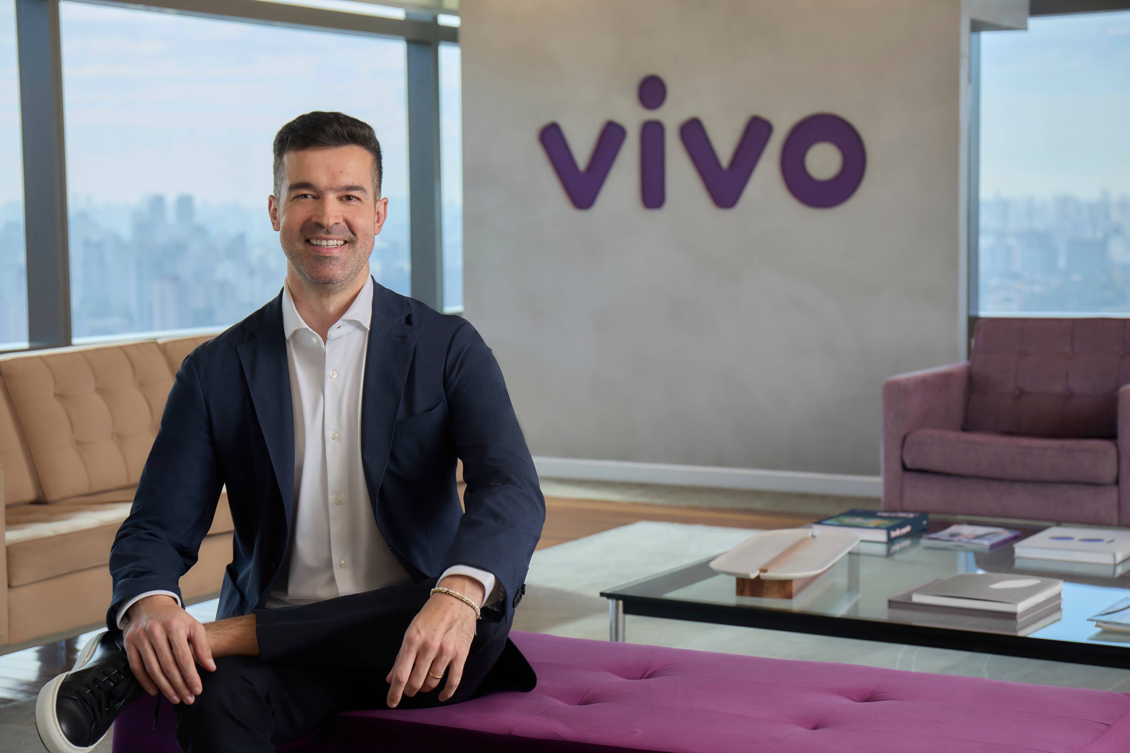 Enquanto mercado recua, Vivo aperta o passo e quer ser a empresa mais diversa do país, diz executivo