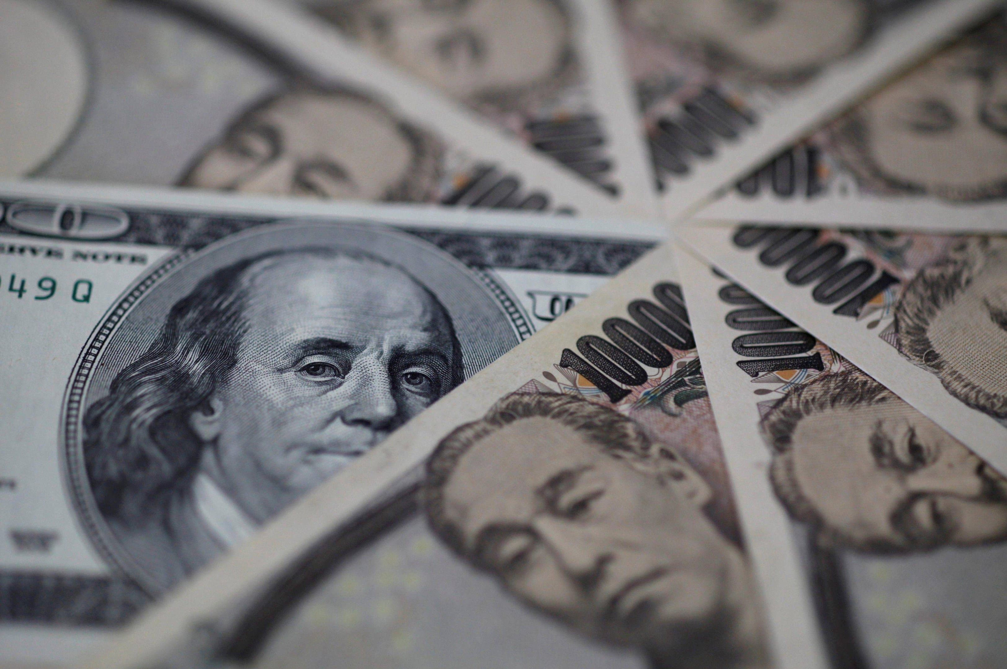 Goldman Sachs vê dólar mais forte e iene no menor nível em décadas