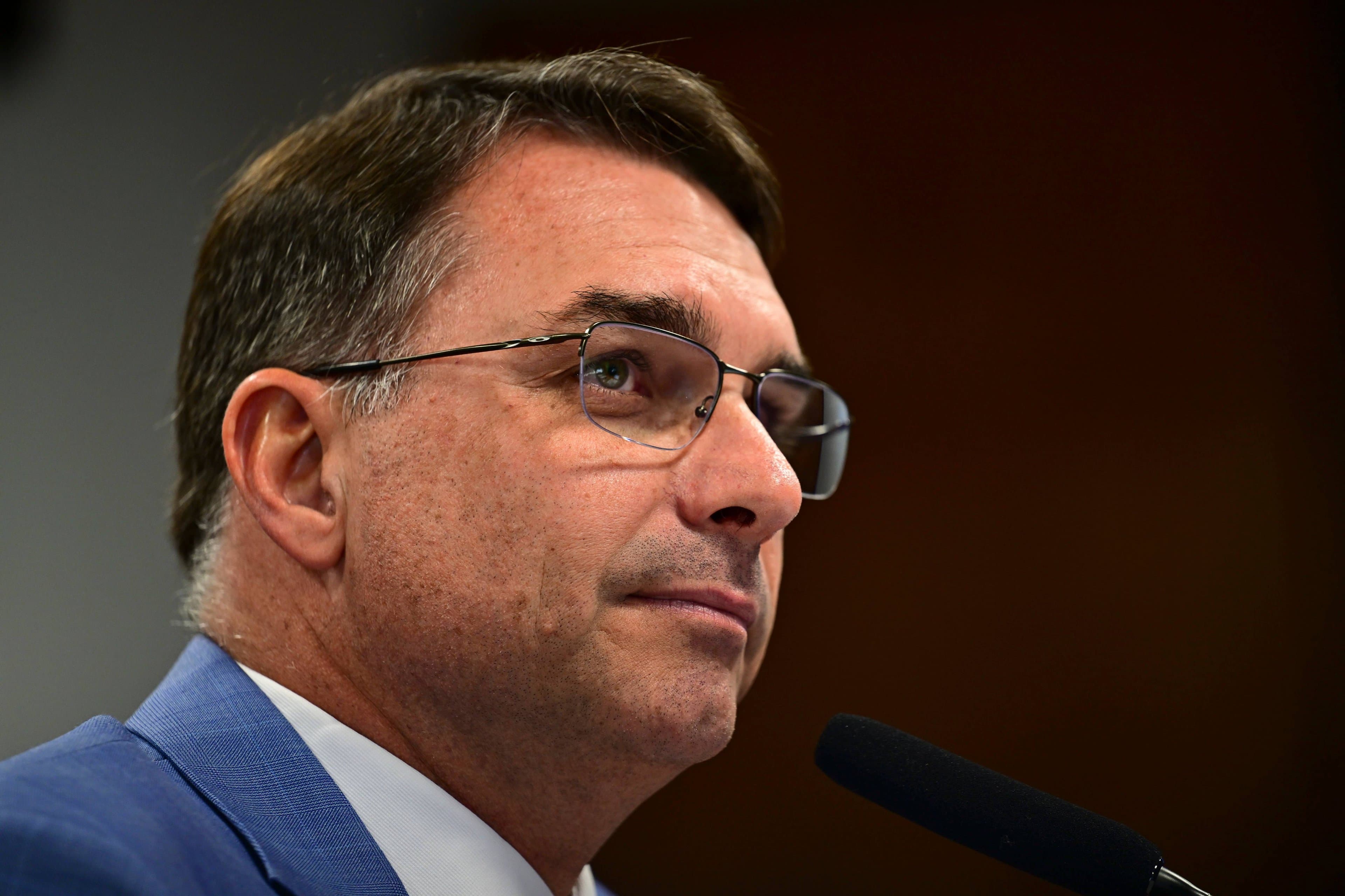 Flávio Bolsonaro falará em audiência nesta terça nos EUA; veja como será