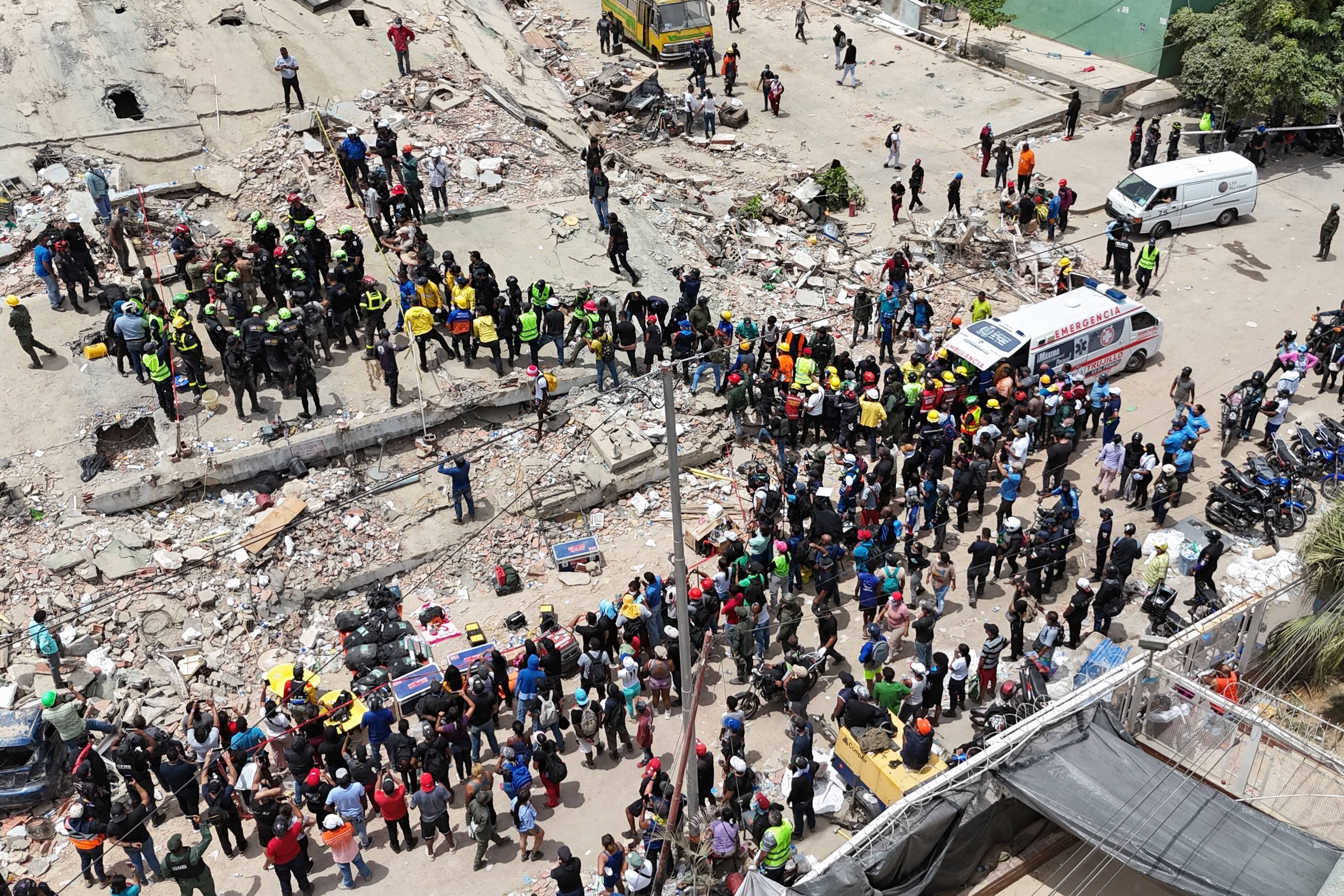 Número de mortos por terremotos na Venezuela sobe para 3.811
