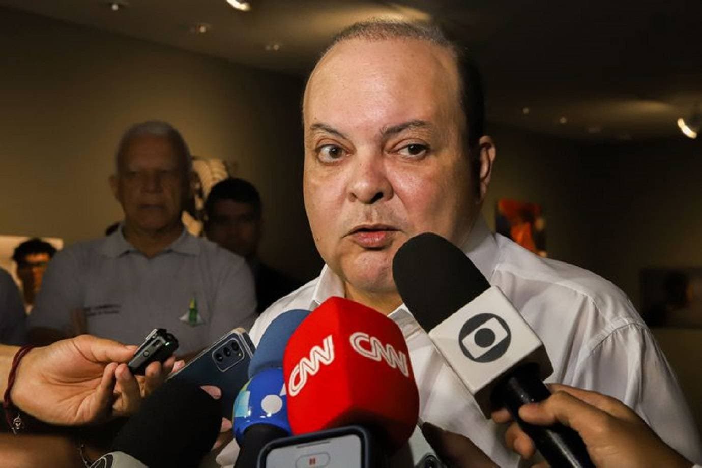 Ibaneis anuncia desistência de candidatura ao Senado pelo Distrito Federal