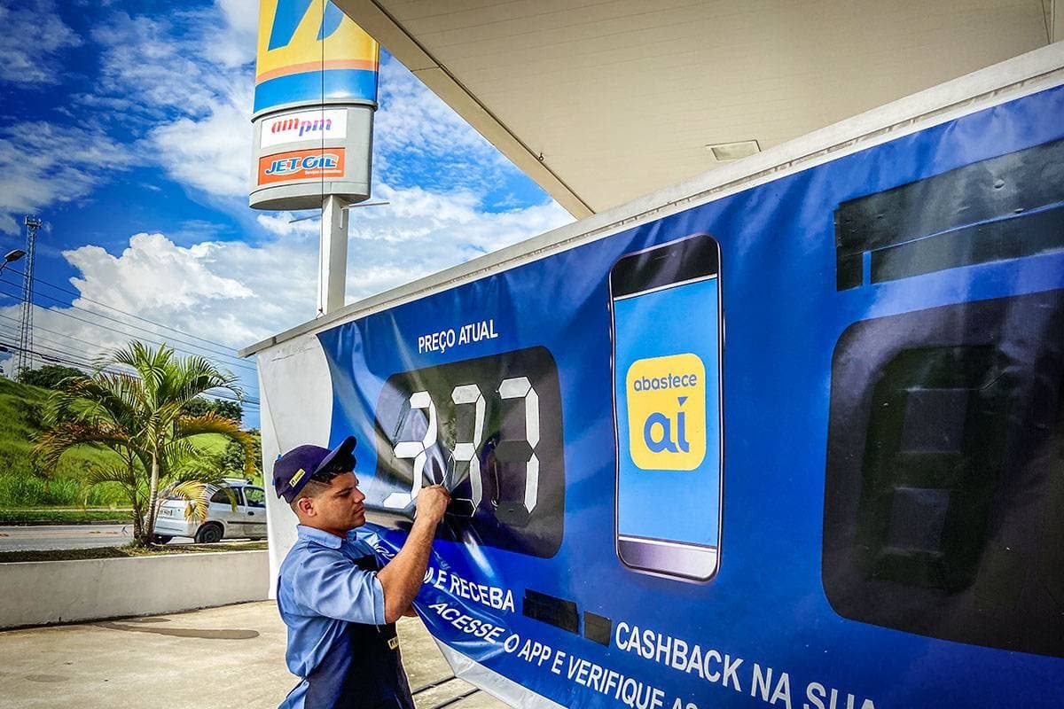 Governo deve decidir sobre aumento de etanol na gasolina no dia 14, diz Motta