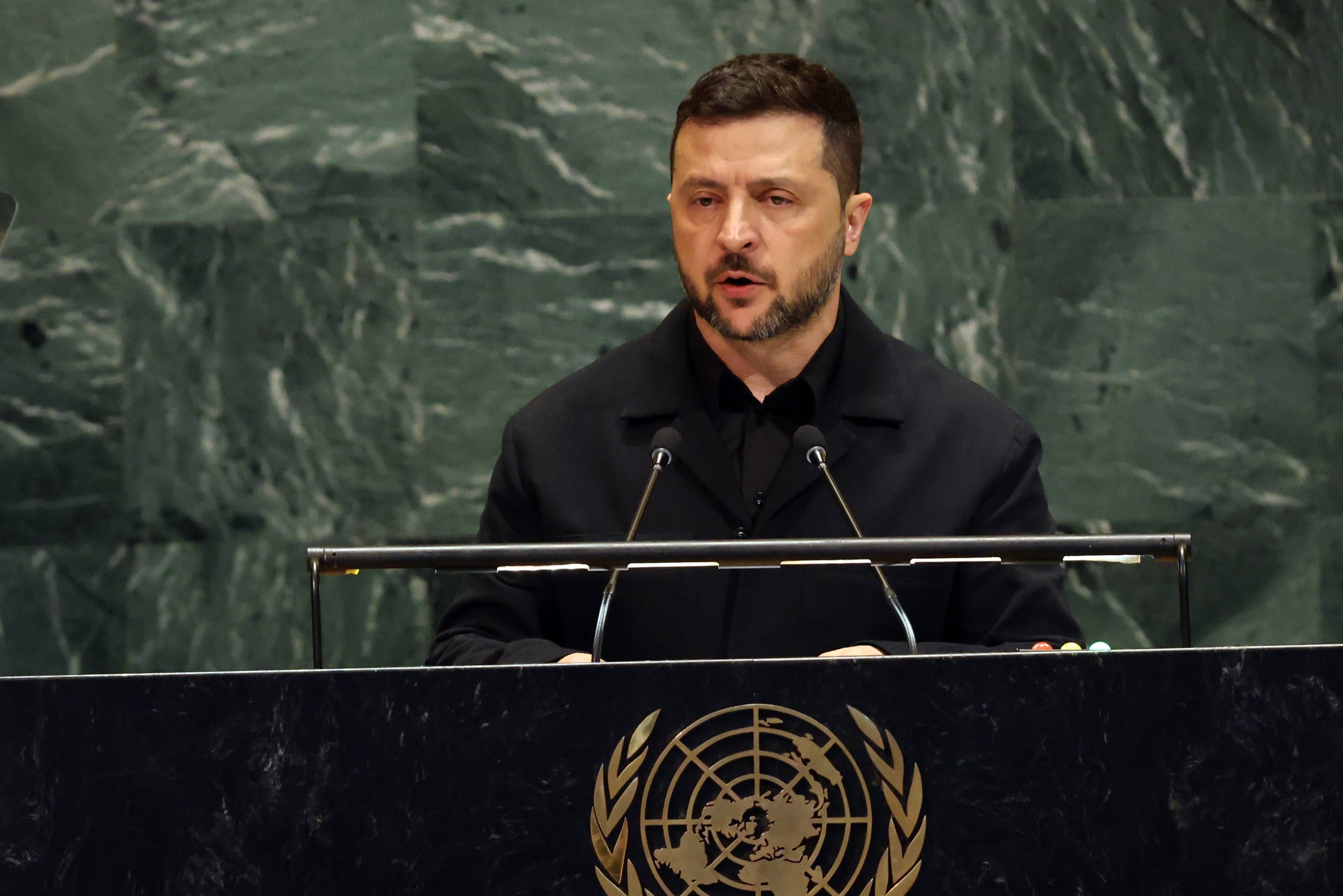 Zelensky anuncia mudanças no governo e troca primeira-ministra