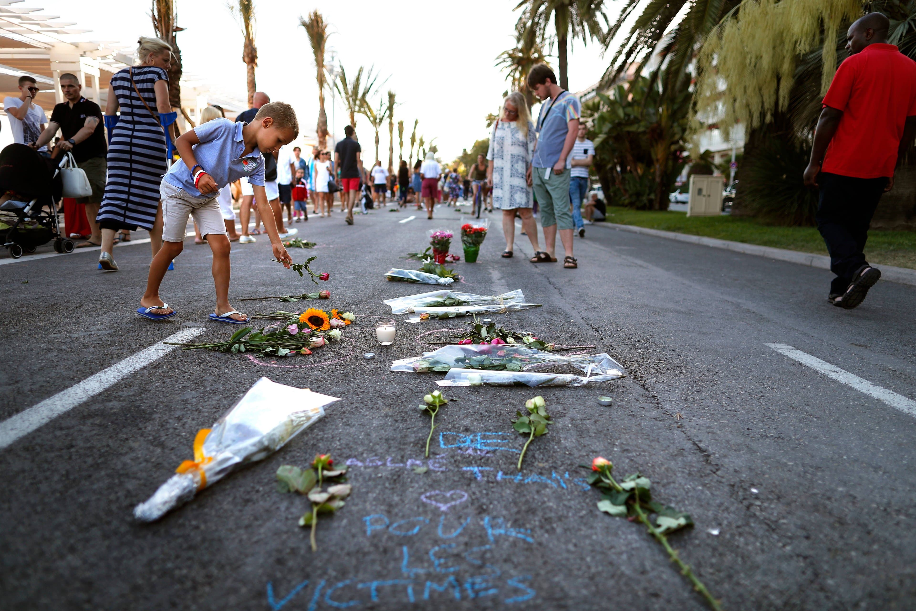 Jogo entre França e Espanha terá minuto de silêncio em homenagem às vítimas do atentado de Nice