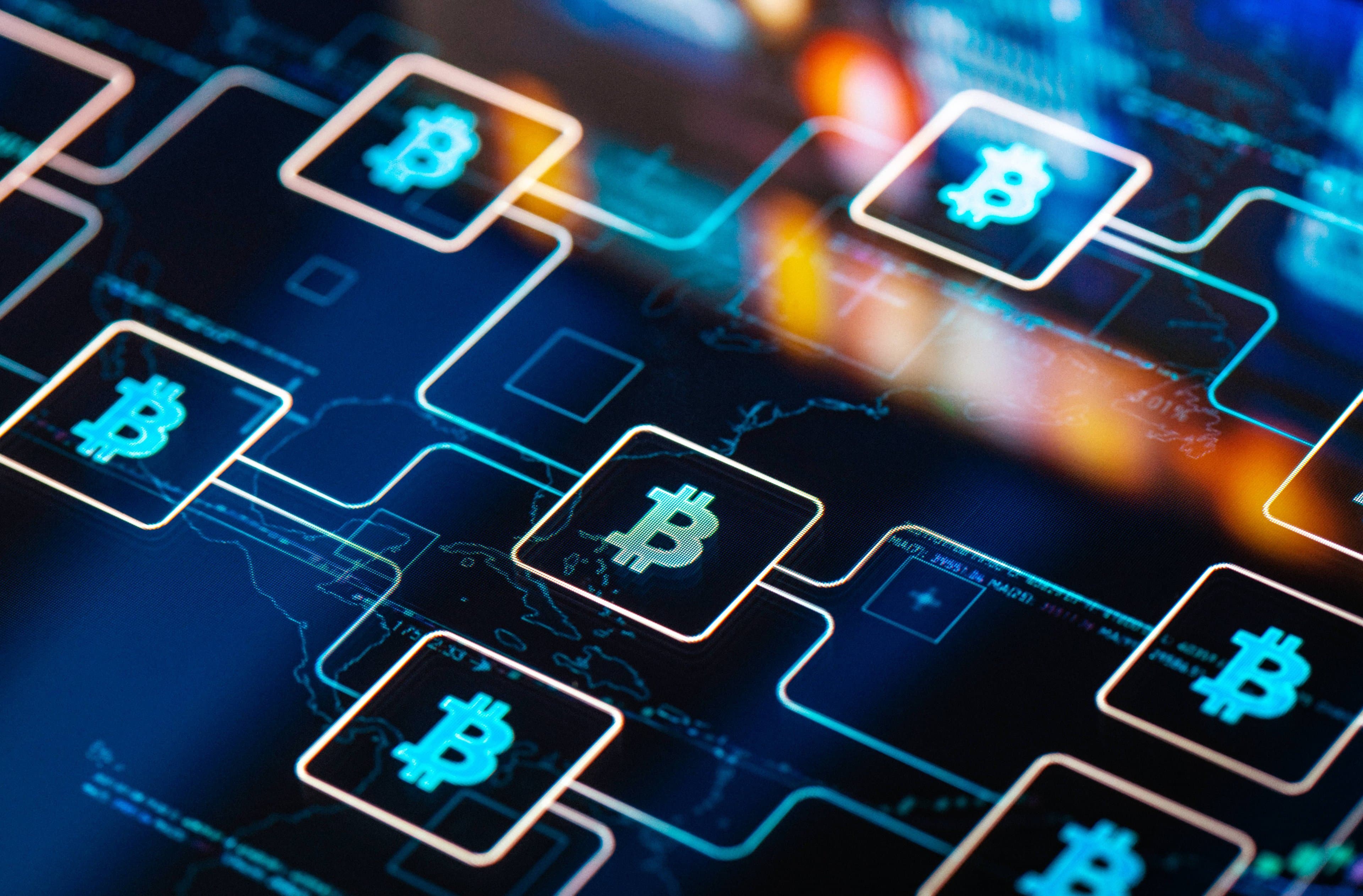 40 bancos dos EUA testarão ações cripto e fundos em blockchain, diz jornal