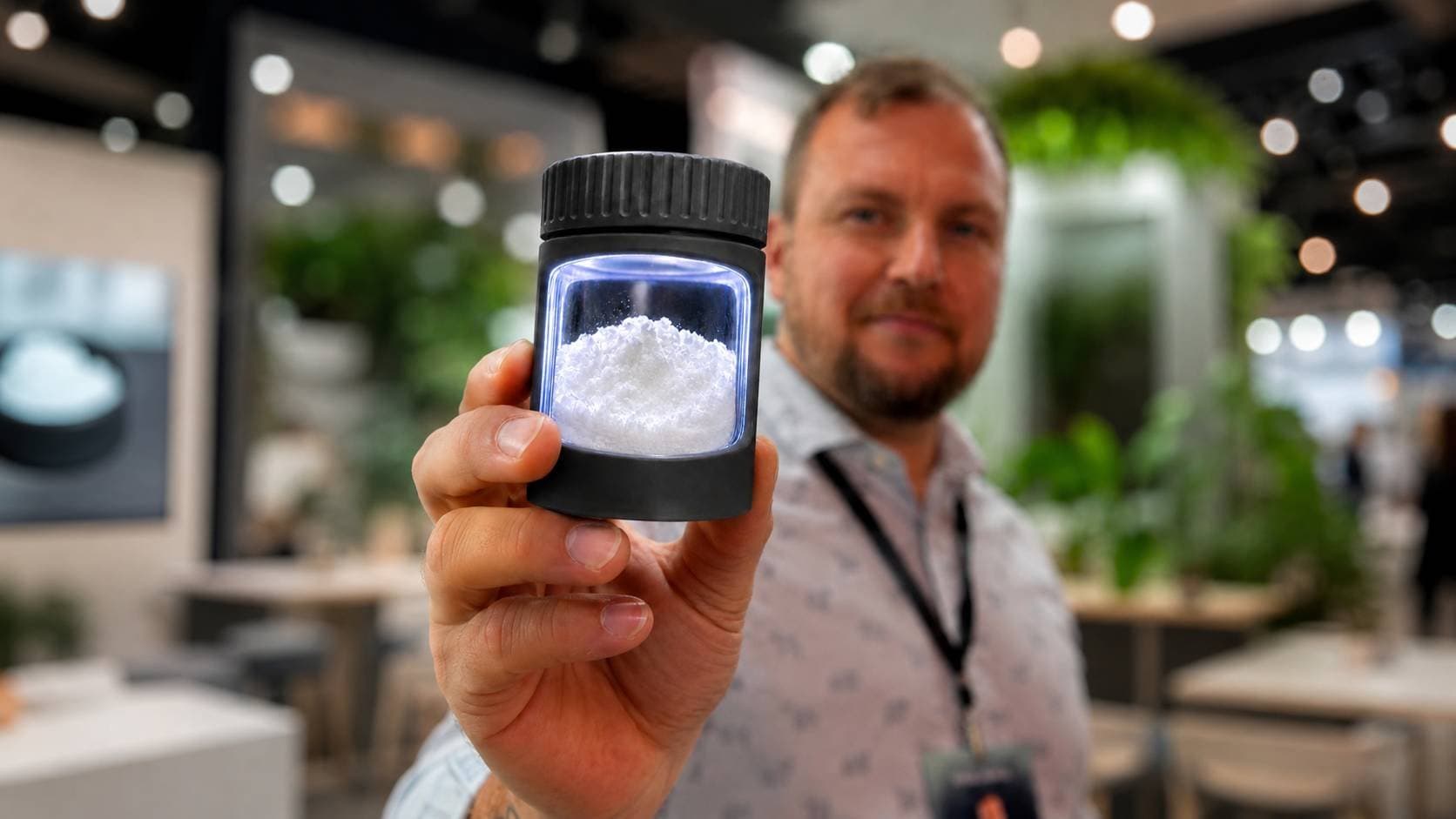 Anvisa abre mercado de CBD para farmácias de manipulação — e esta empresa quer liderá-lo