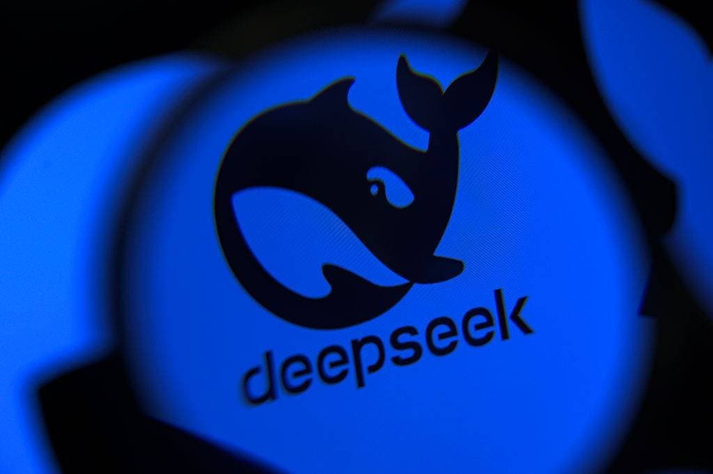 Fundo do criador do DeepSeek cai 16% com onda de vendas em IA