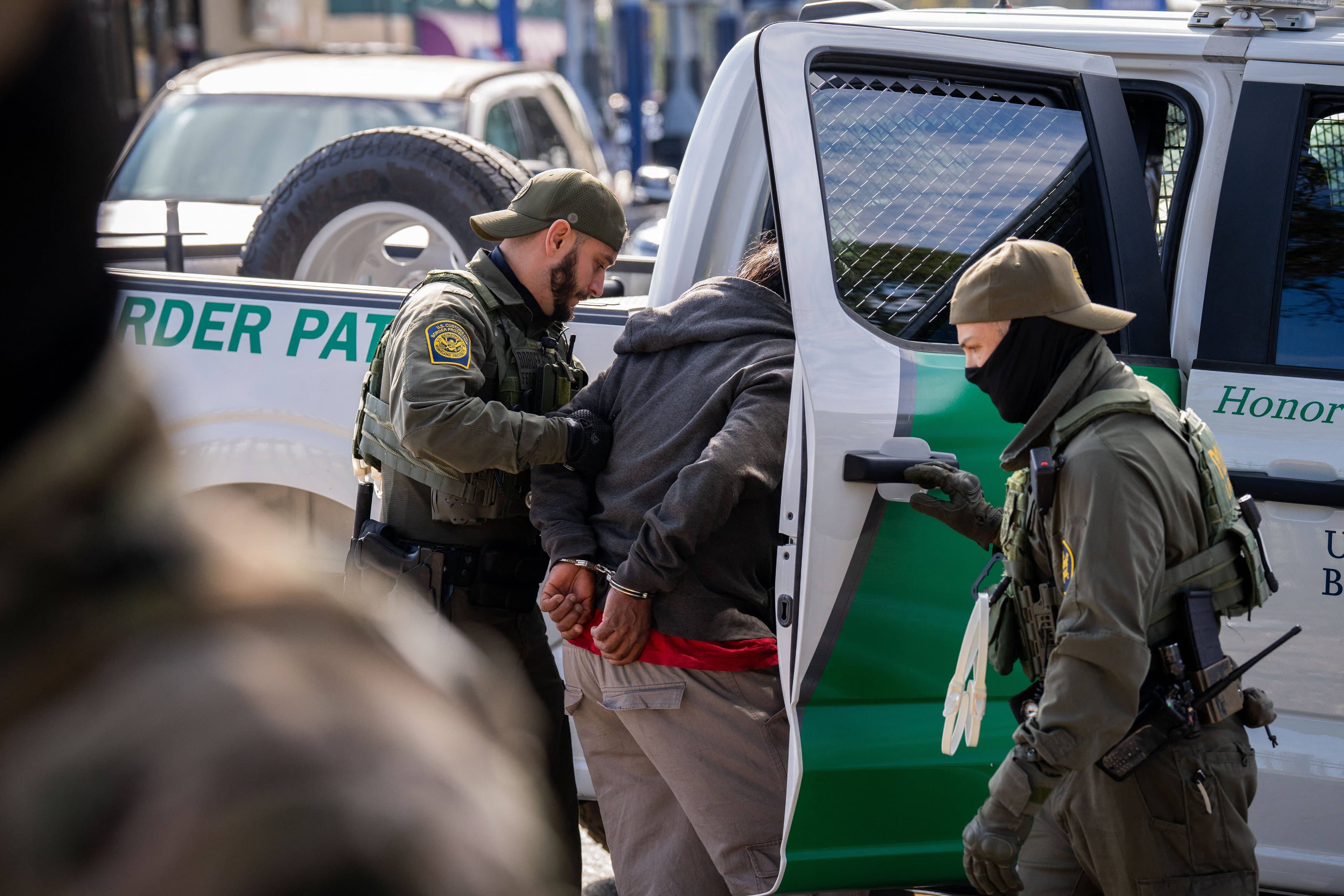 México aciona Justiça dos EUA por mortes de migrantes sob custódia do ICE