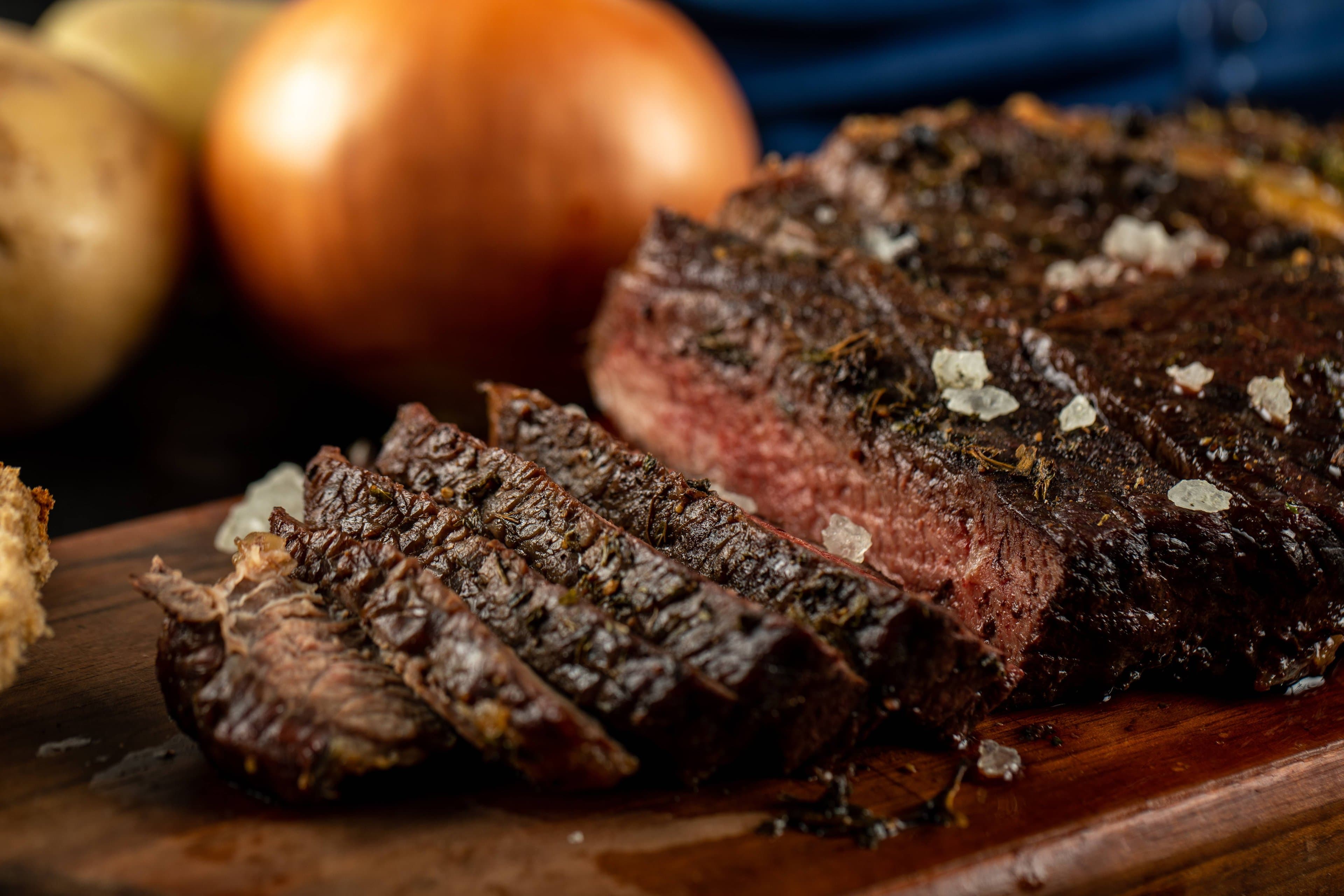 EUA deixam café e carne bovina do Brasil fora de tarifa de 12,5%; veja a lista