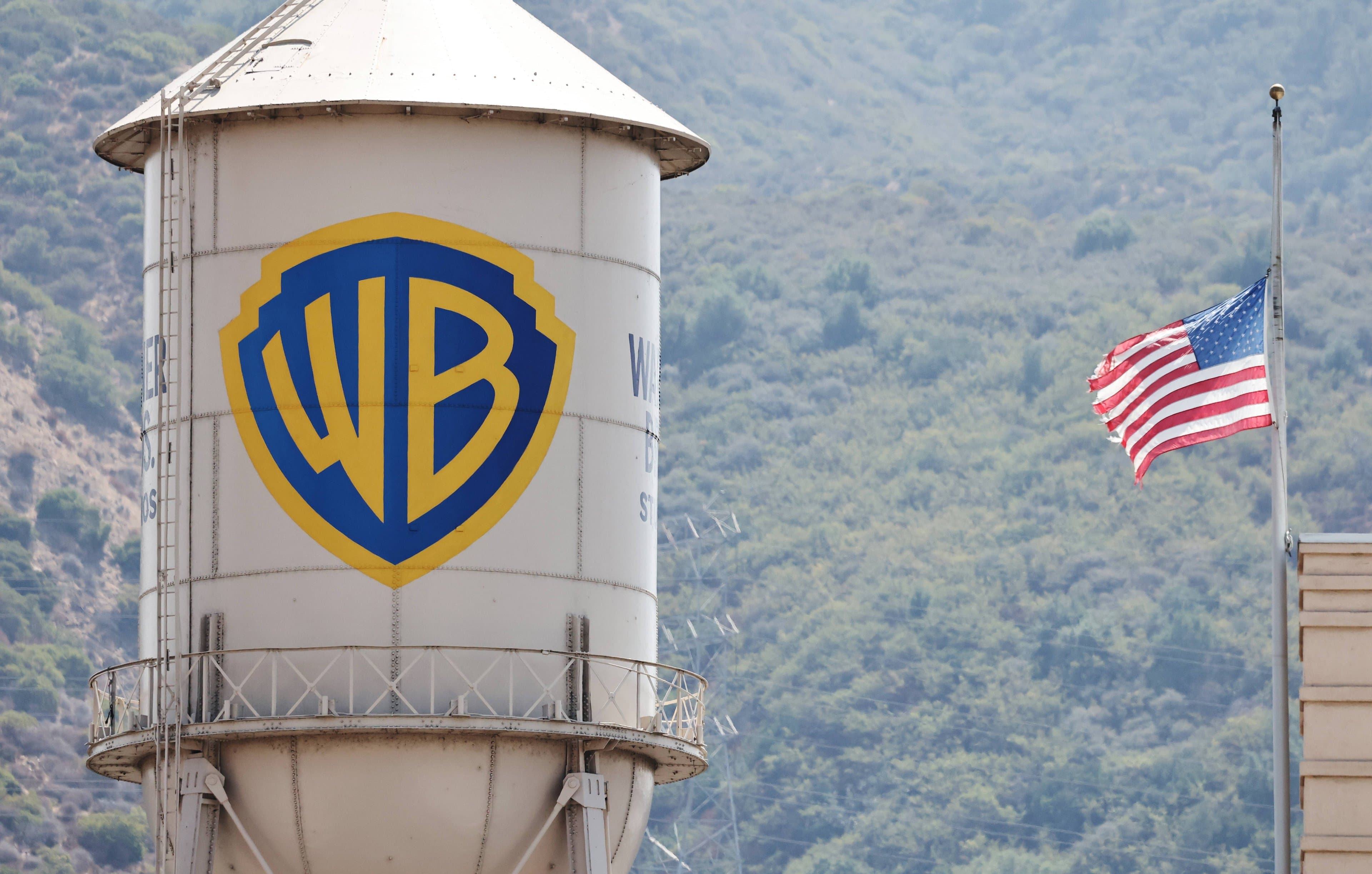 Justiça dos EUA amplia bloqueio à fusão entre Paramount e Warner Bros.