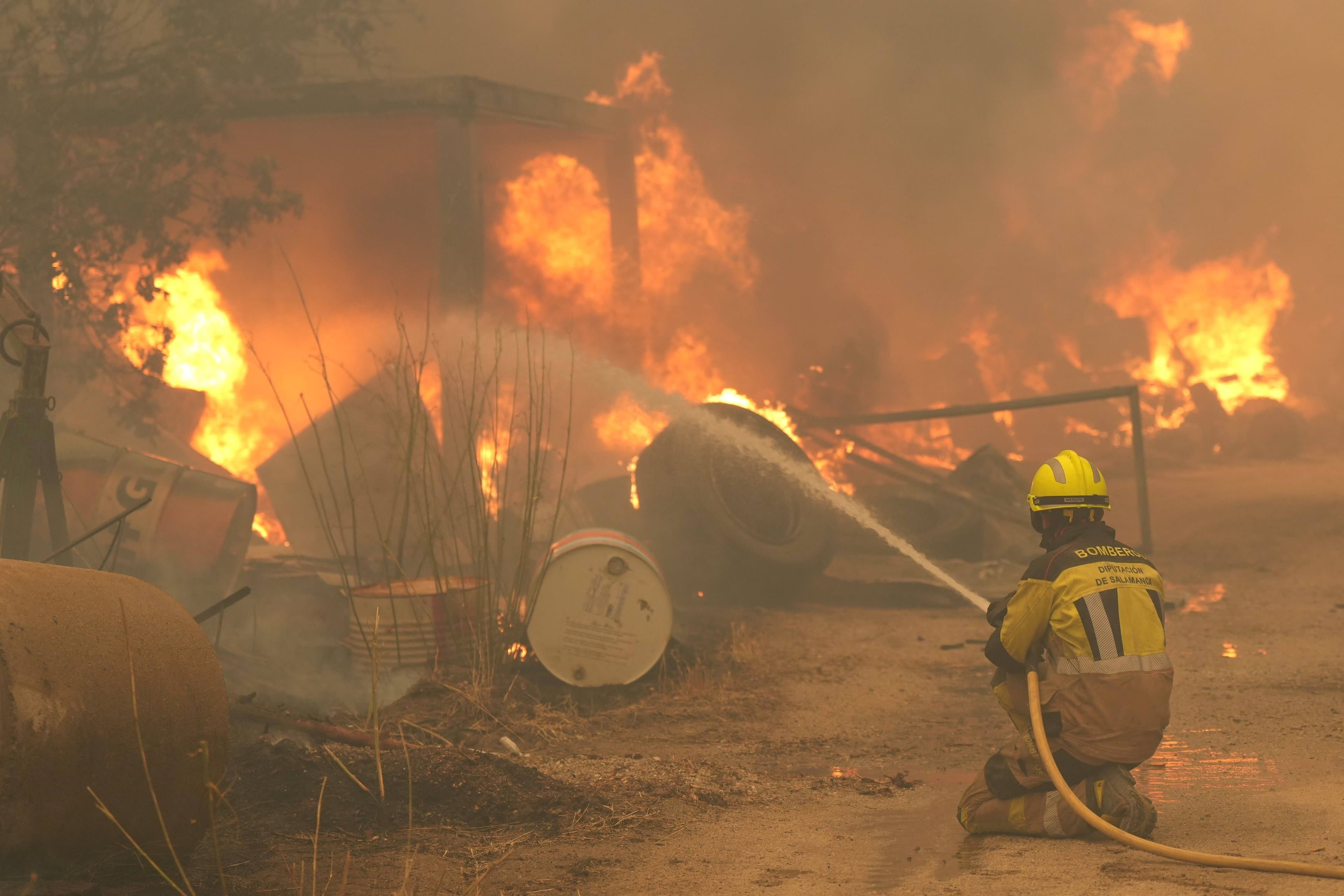 Incêndios na região de Madrid causam evacuação de 63 mil pessoas