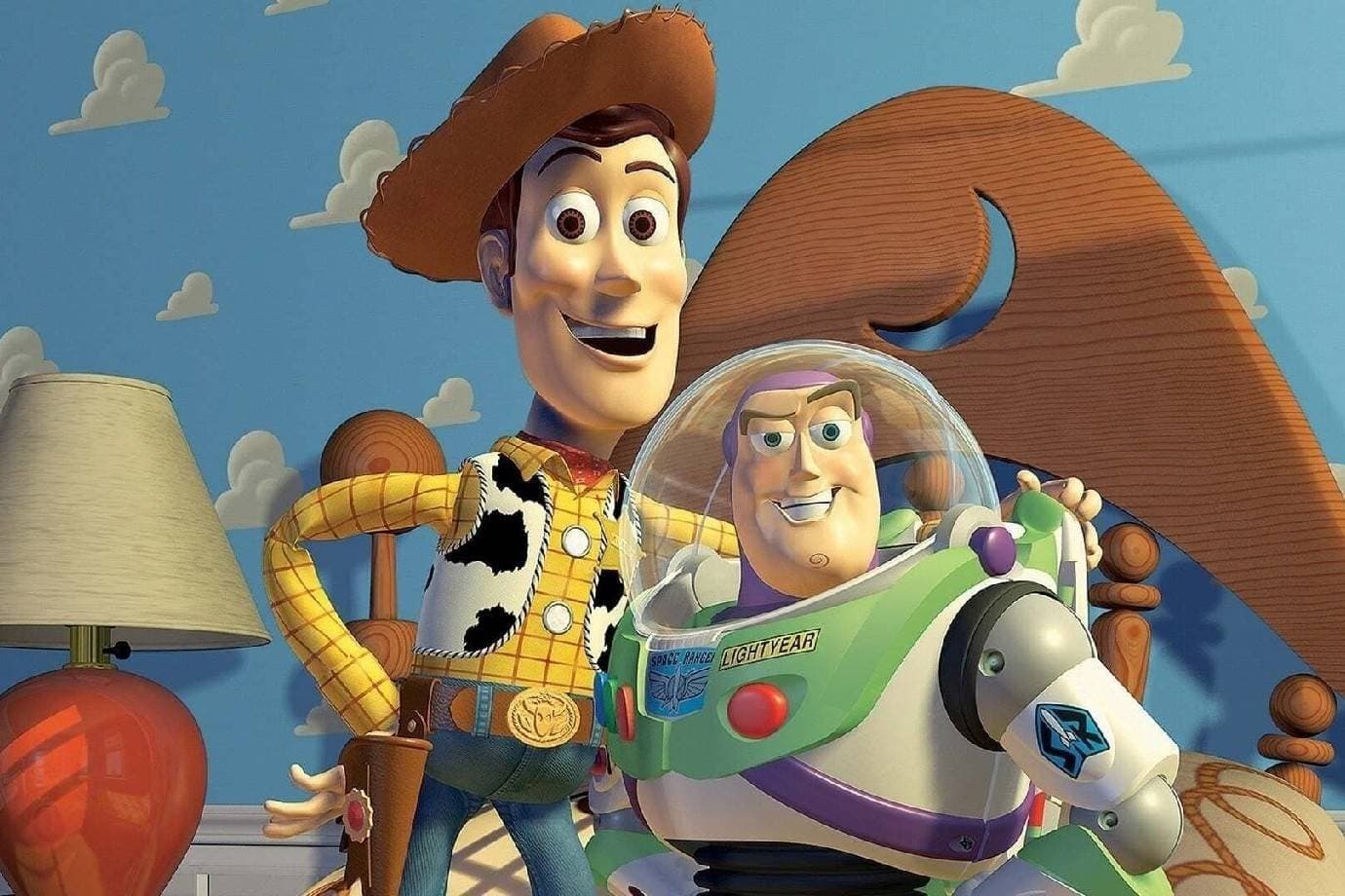 Disney fecha trimestre em alta com Toy Story 5; lucro sobe 21%