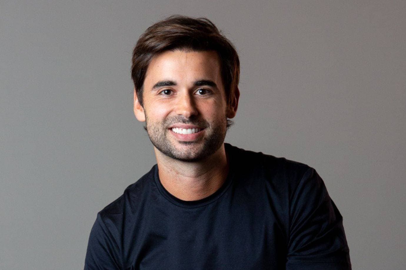 Com vendedores robôs, a startup dele já movimentou R$ 75 milhões em seu primeiro ano