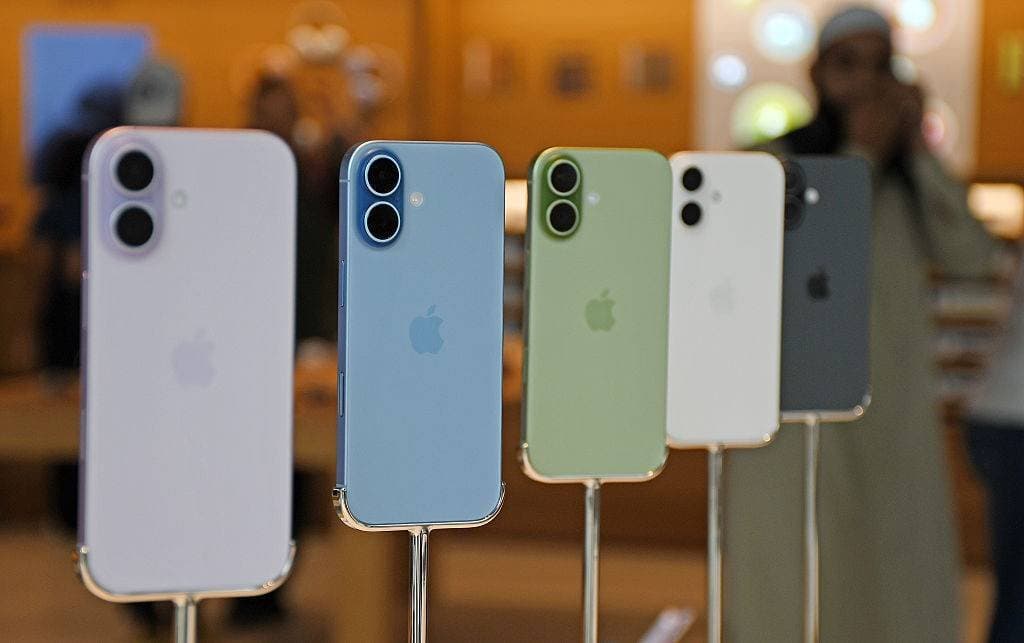 iPhone dobrável e iPhone 18: o que dizem os rumores sobre os novos celulares da Apple