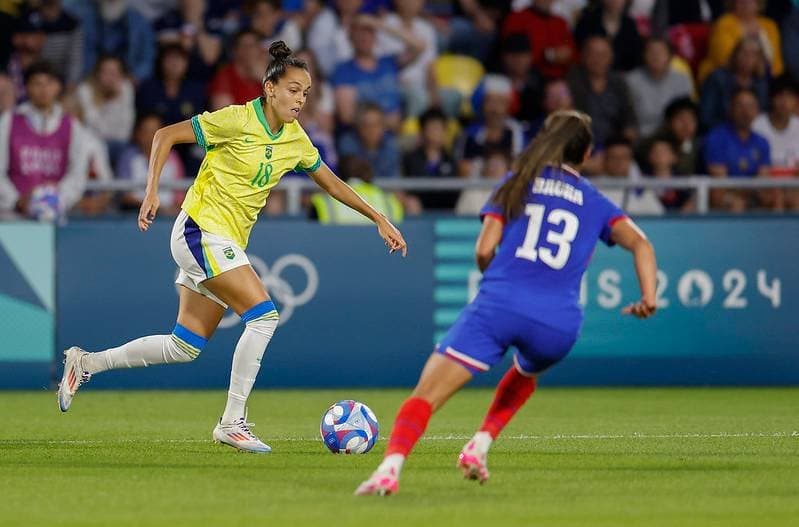 Ted Lasso: como a estreia mais assistida da história da Apple reflete no futebol feminino