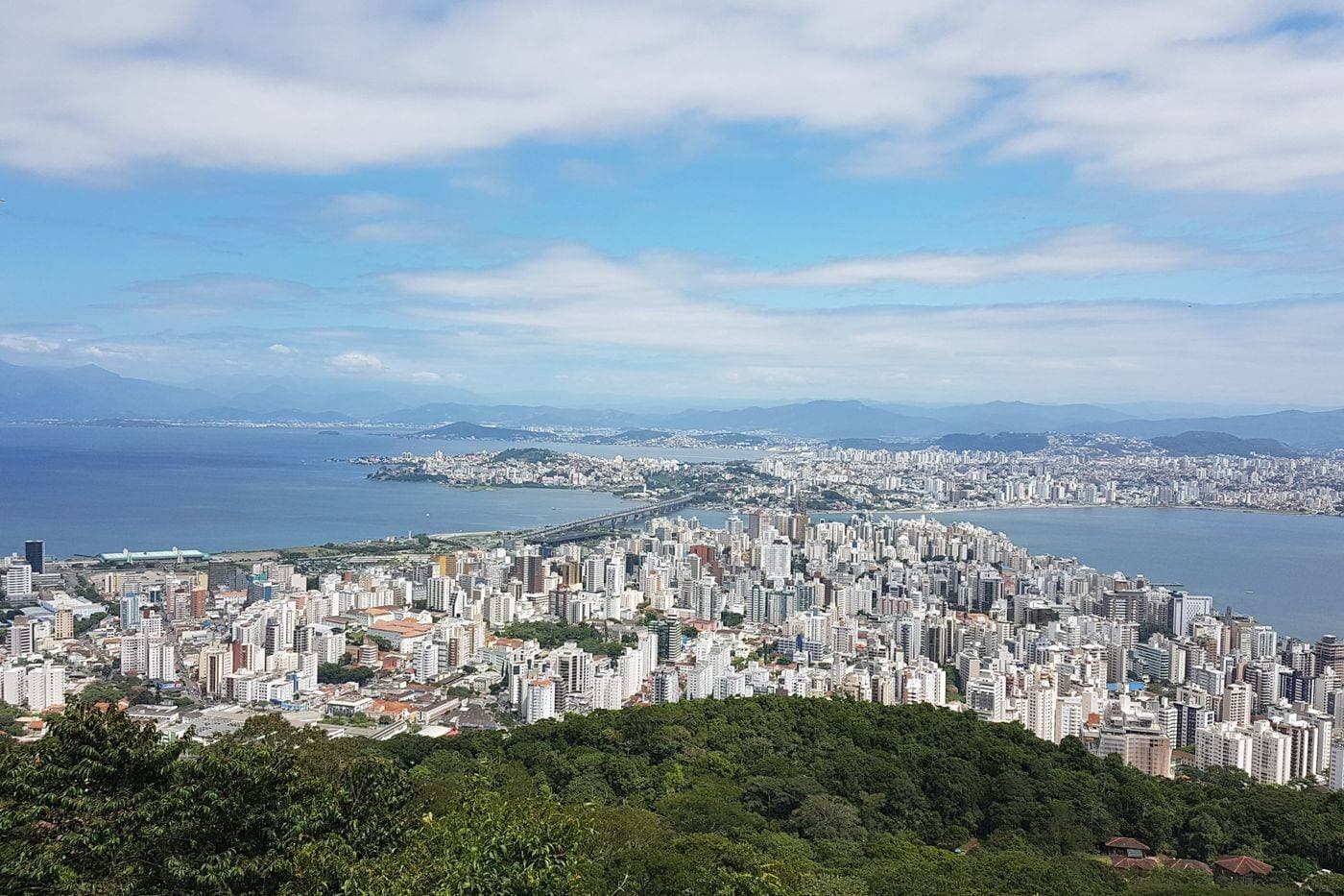 SC fatura R$ 47,9 bilhões com empresas de tecnologia e cresce acima da média nacional