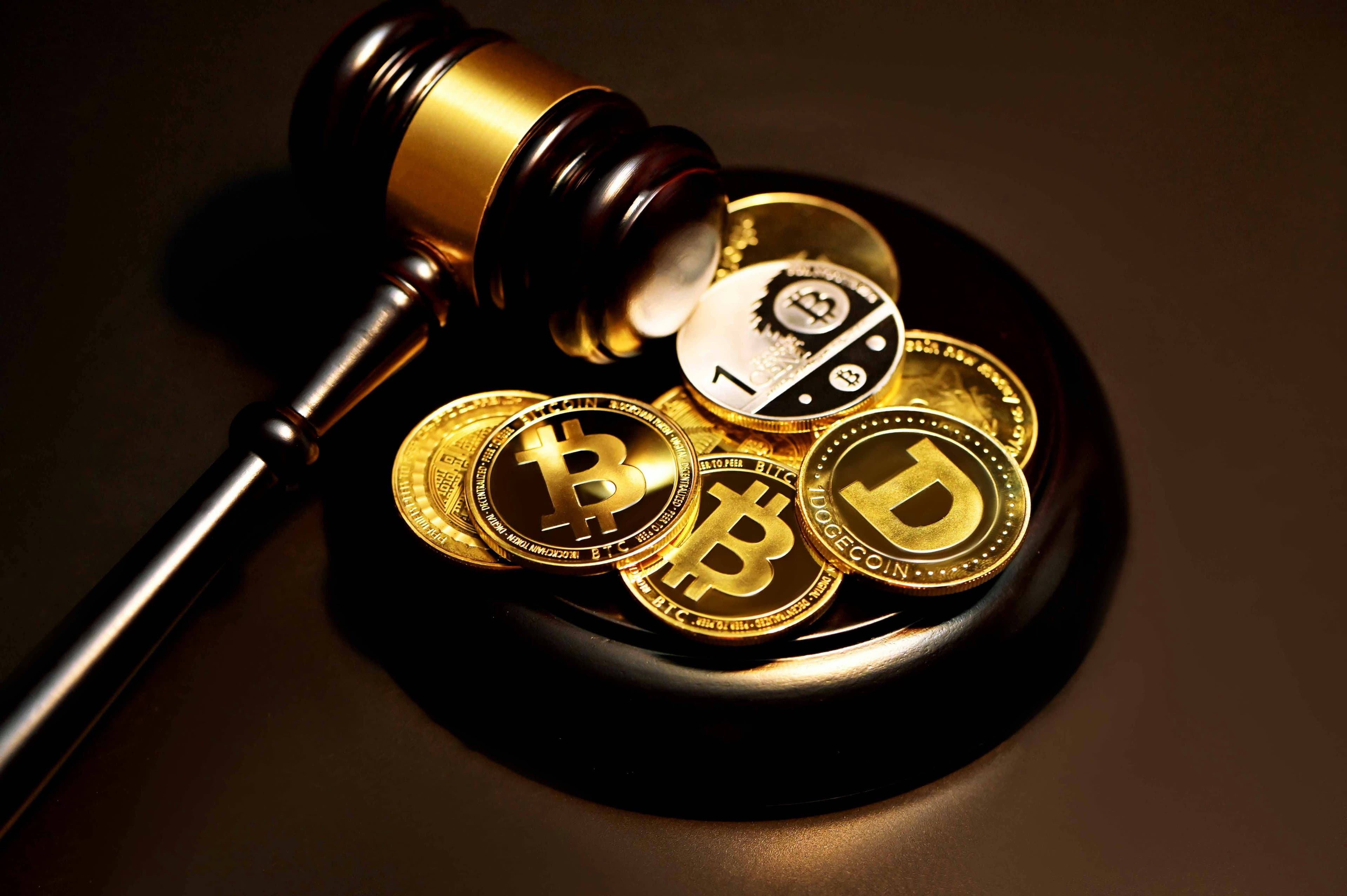 BC: Para o blockchain assumir funções de intermediários alguém vai ter que se responsabilizar