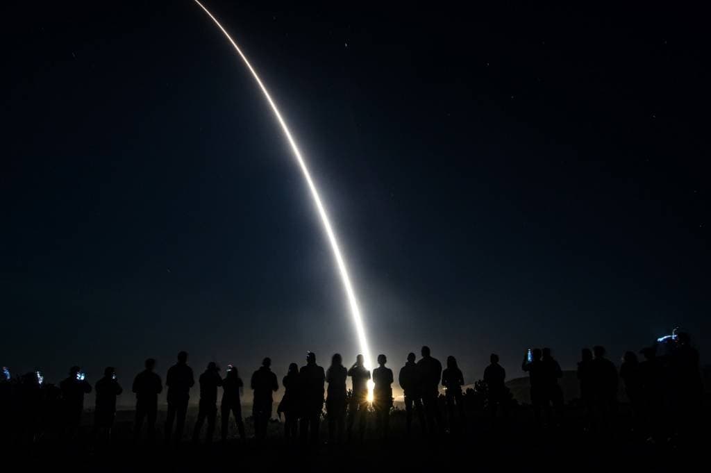 Os EUA têm o exército mais forte do mundo. Mas falta munição