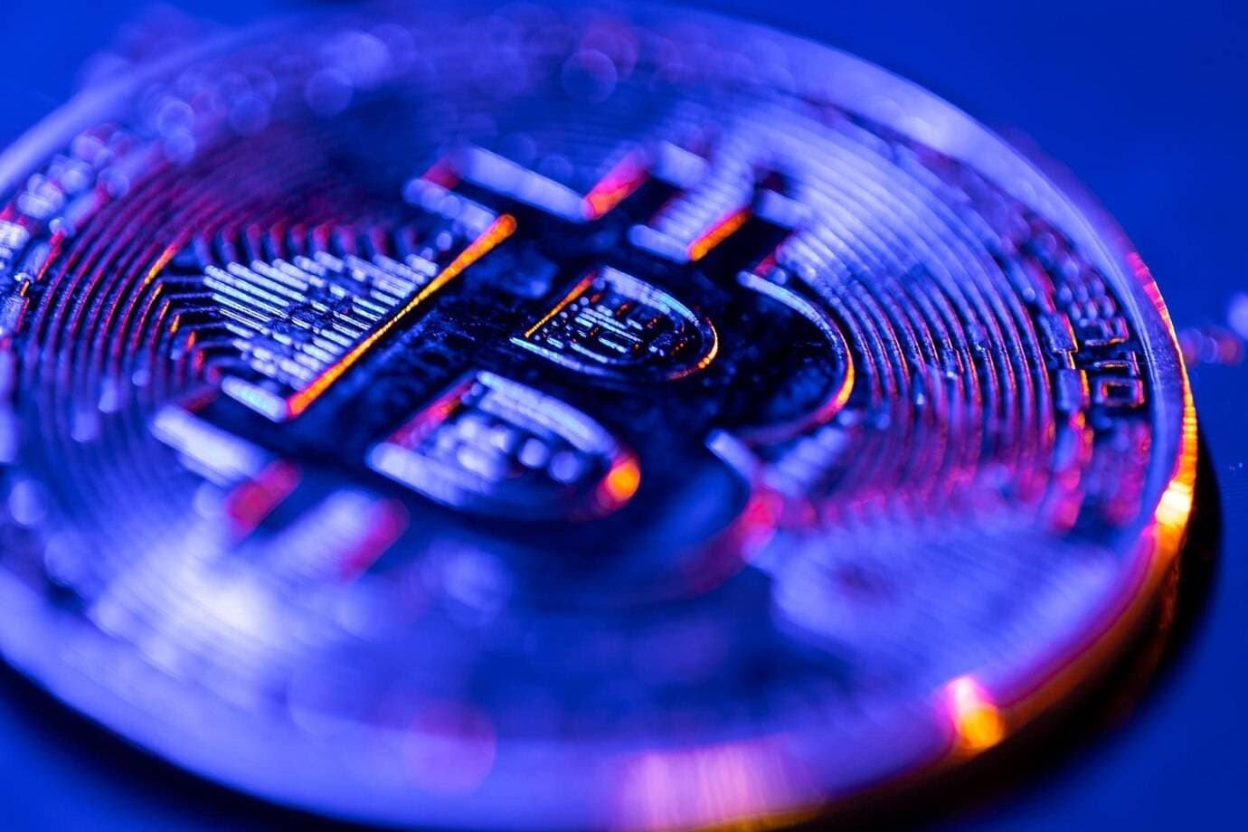 Brasileiros ganham espaço no desenvolvimento global do bitcoin, diz Vinteum