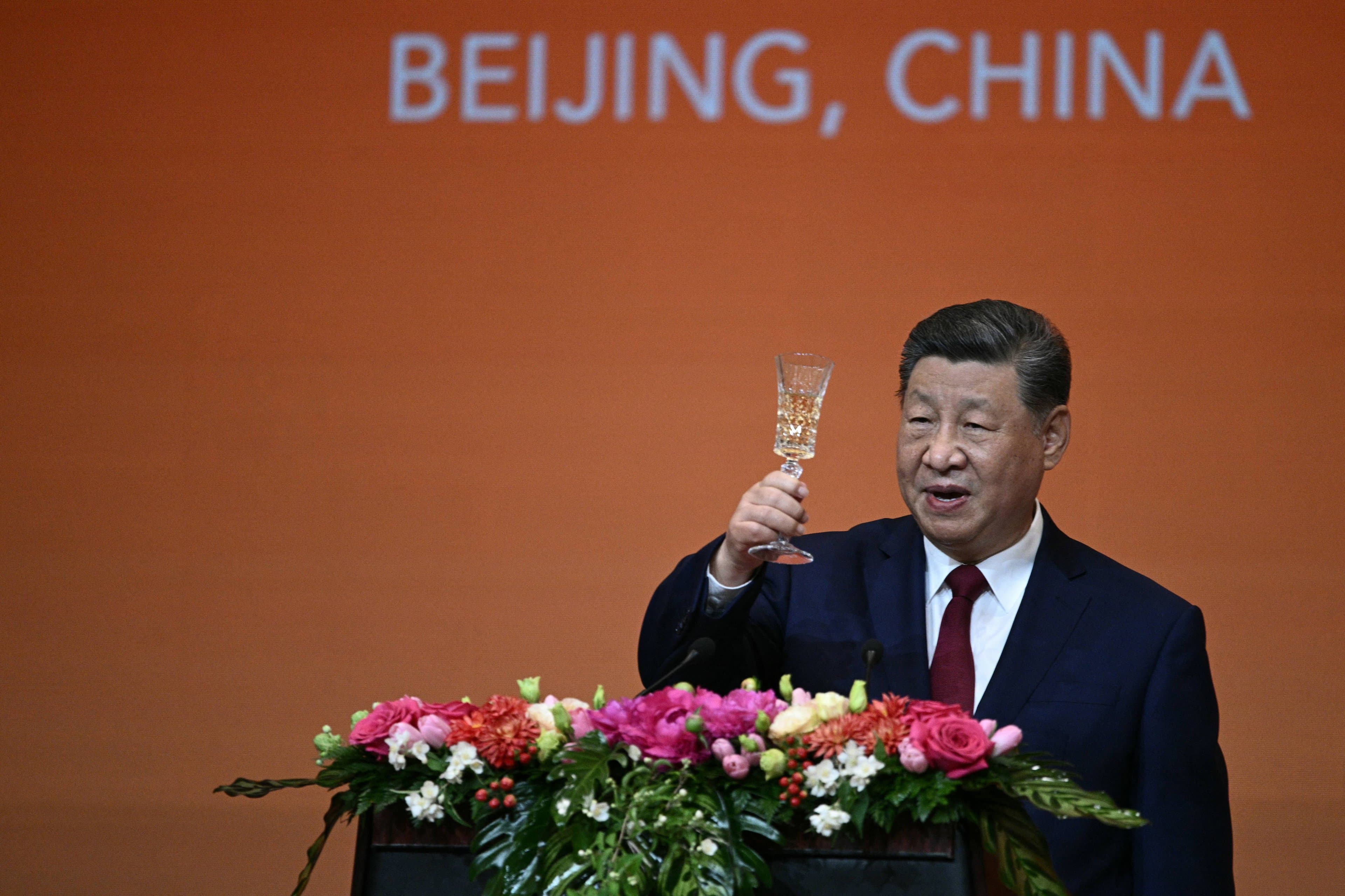 Em meio à queda populacional, China amplia benefícios para gravidez e parto