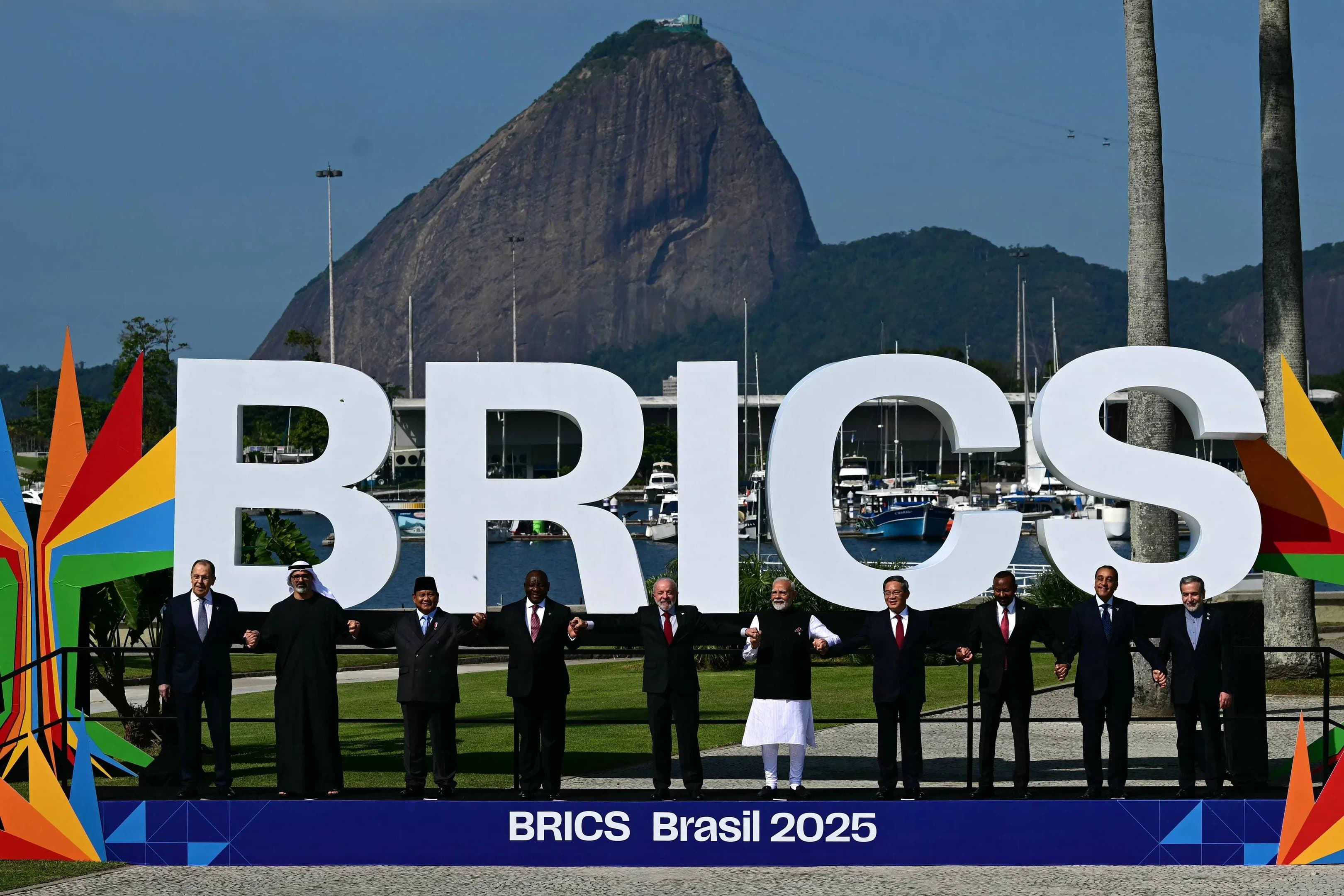 Mais de 300 mil empresas chinesas já negociam com países do BRICS