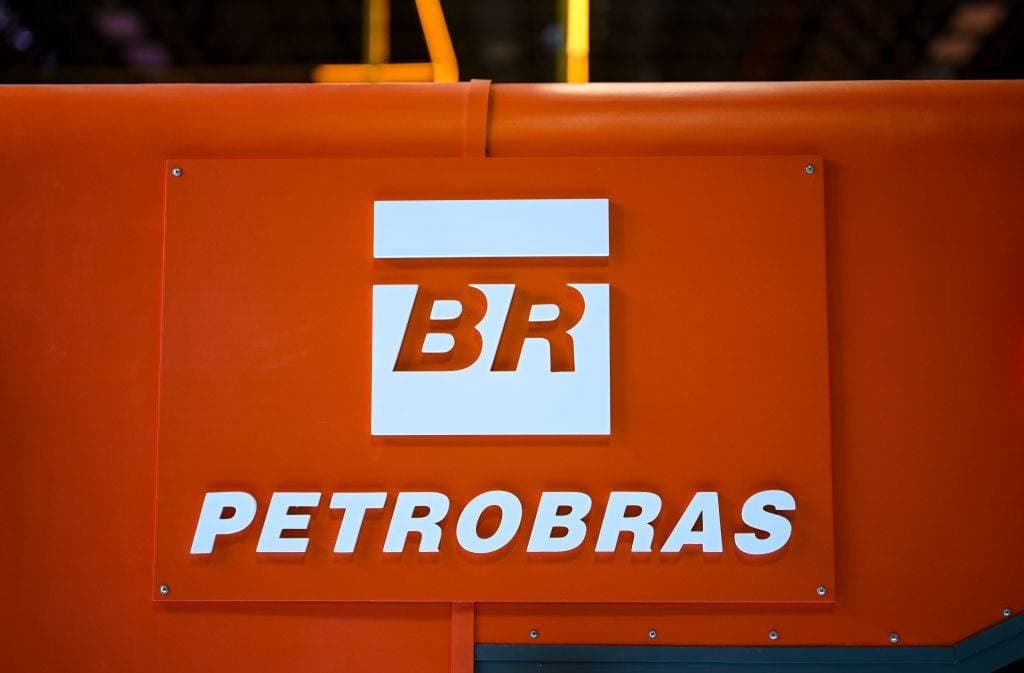 Petrobras fecha acordo para explorar oito blocos de petróleo na Costa do Marfim