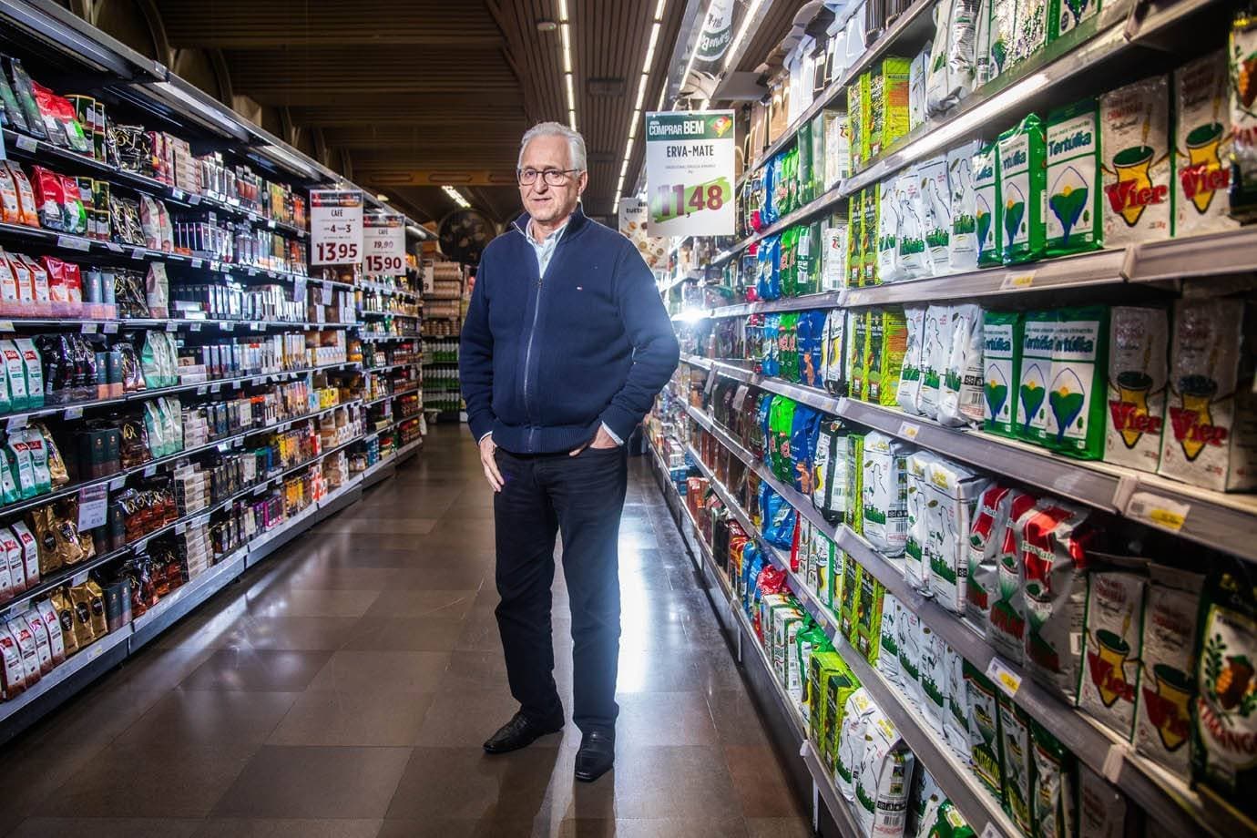 Maior supermercado do RS começou com 12 filhos no balcão e hoje é um império de R$ 8,8 bilhões