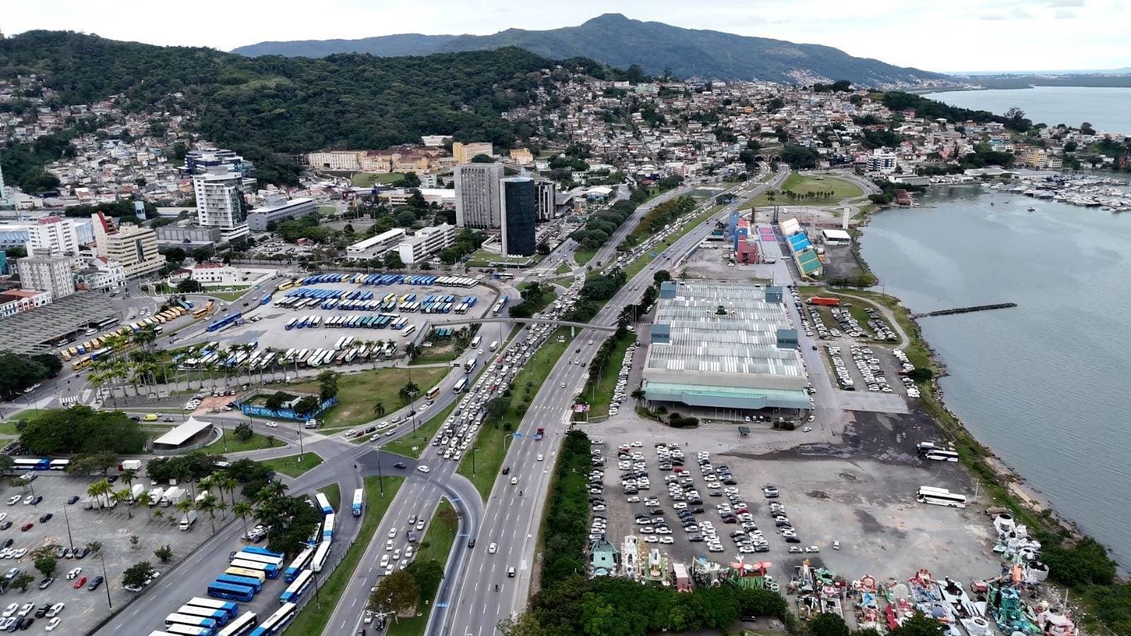 Leilão do Centro de Eventos de Florianópolis tem ágio de 90% após 144 lances