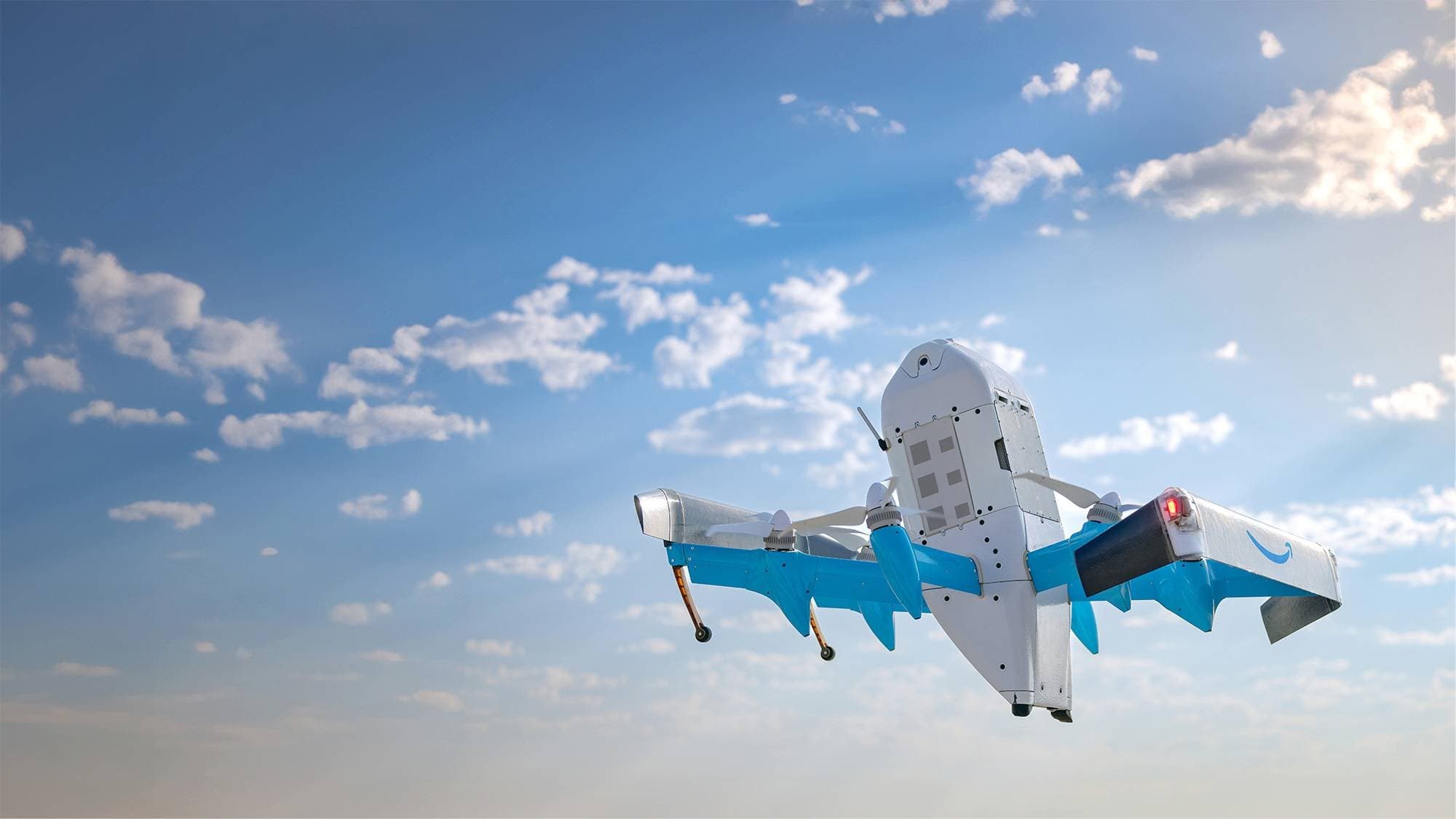 Menos motoristas, mais drones: a estratégia da Amazon para baratear o frete nos EUA