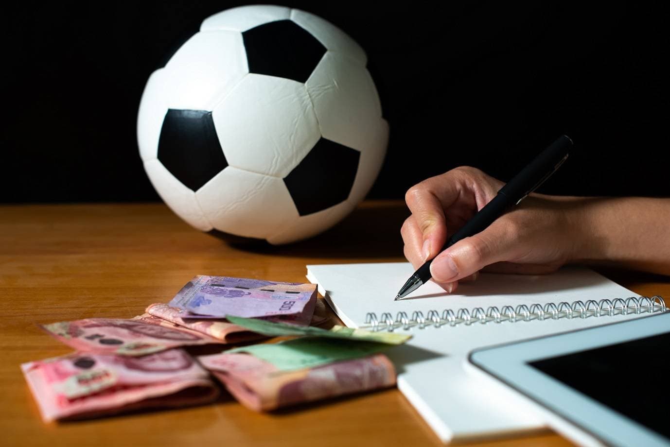 Bússola Vôzes: O futebol não pode pagar essa conta, mas as mulheres podem?