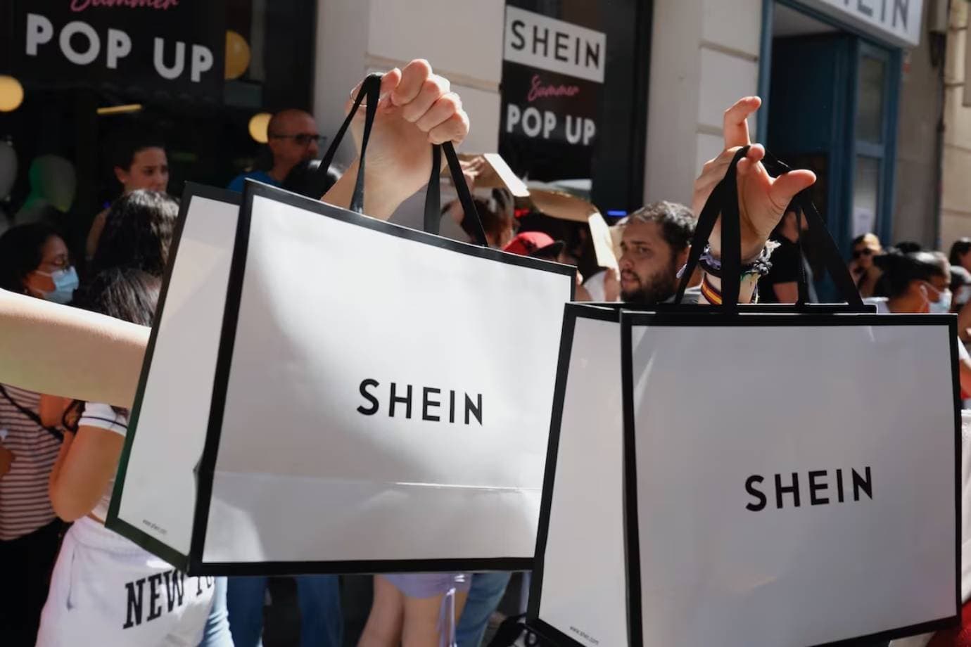 Shein vai ficar mais cara? Empresa gasta metade do que ganha com entregas