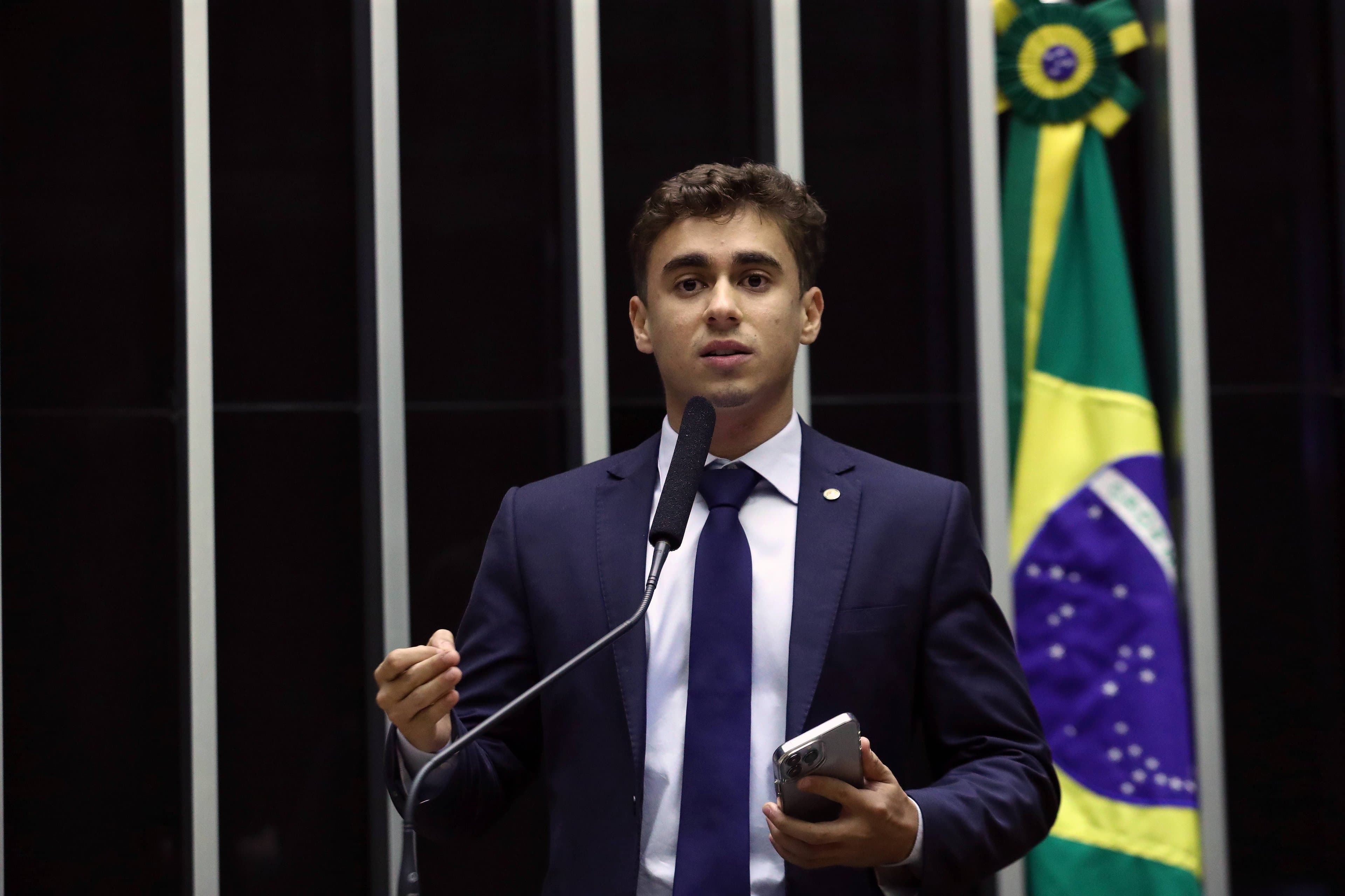 Nikolas Ferreira bate recorde e se torna o deputado federal mais votado do Brasil