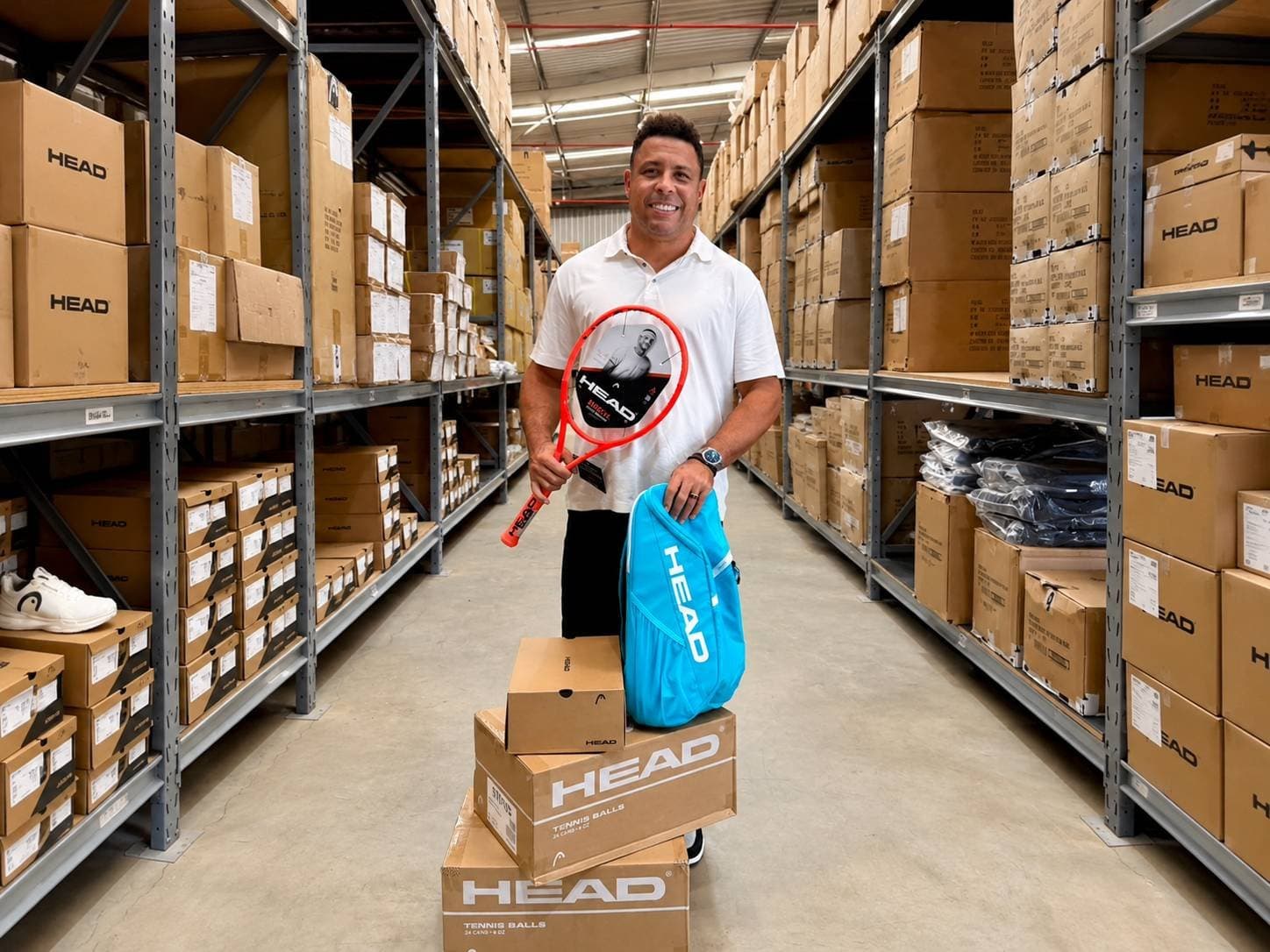 Ronaldo Fenômeno compra 51% da operação brasileira da HEAD, marca de artigos esportivos